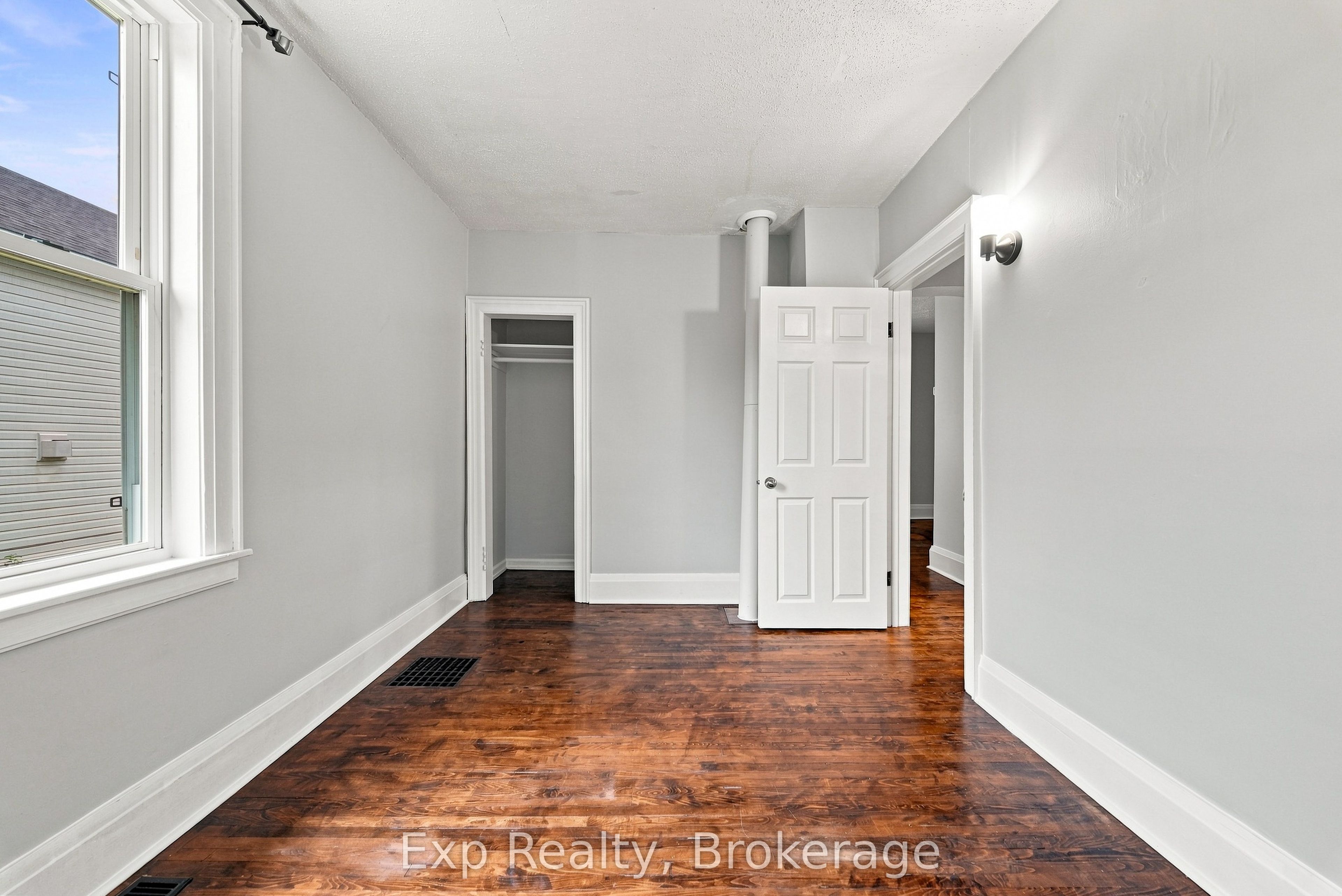 134 Catharine Street Property Photo 14