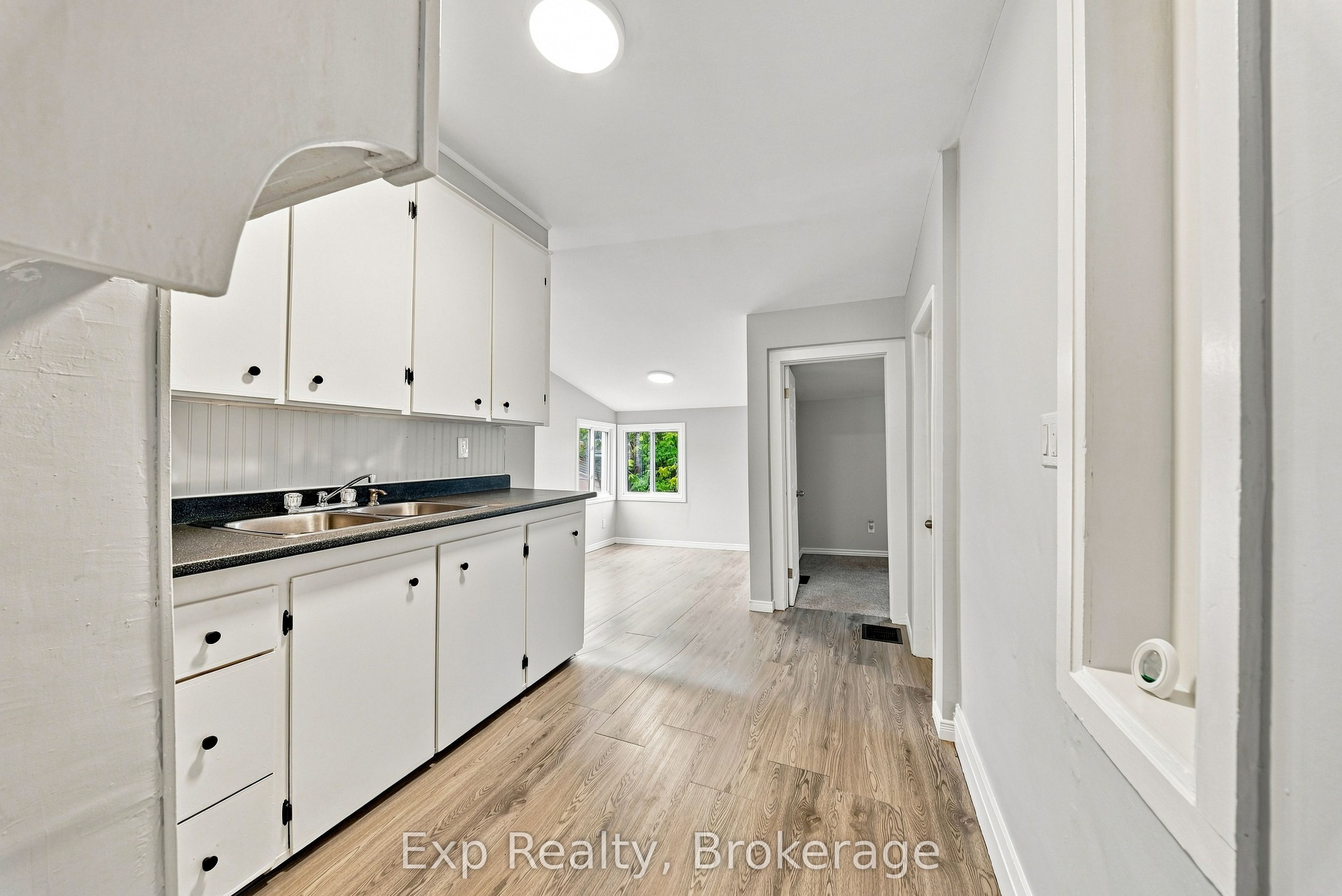 134 Catharine Street Property Photo 17