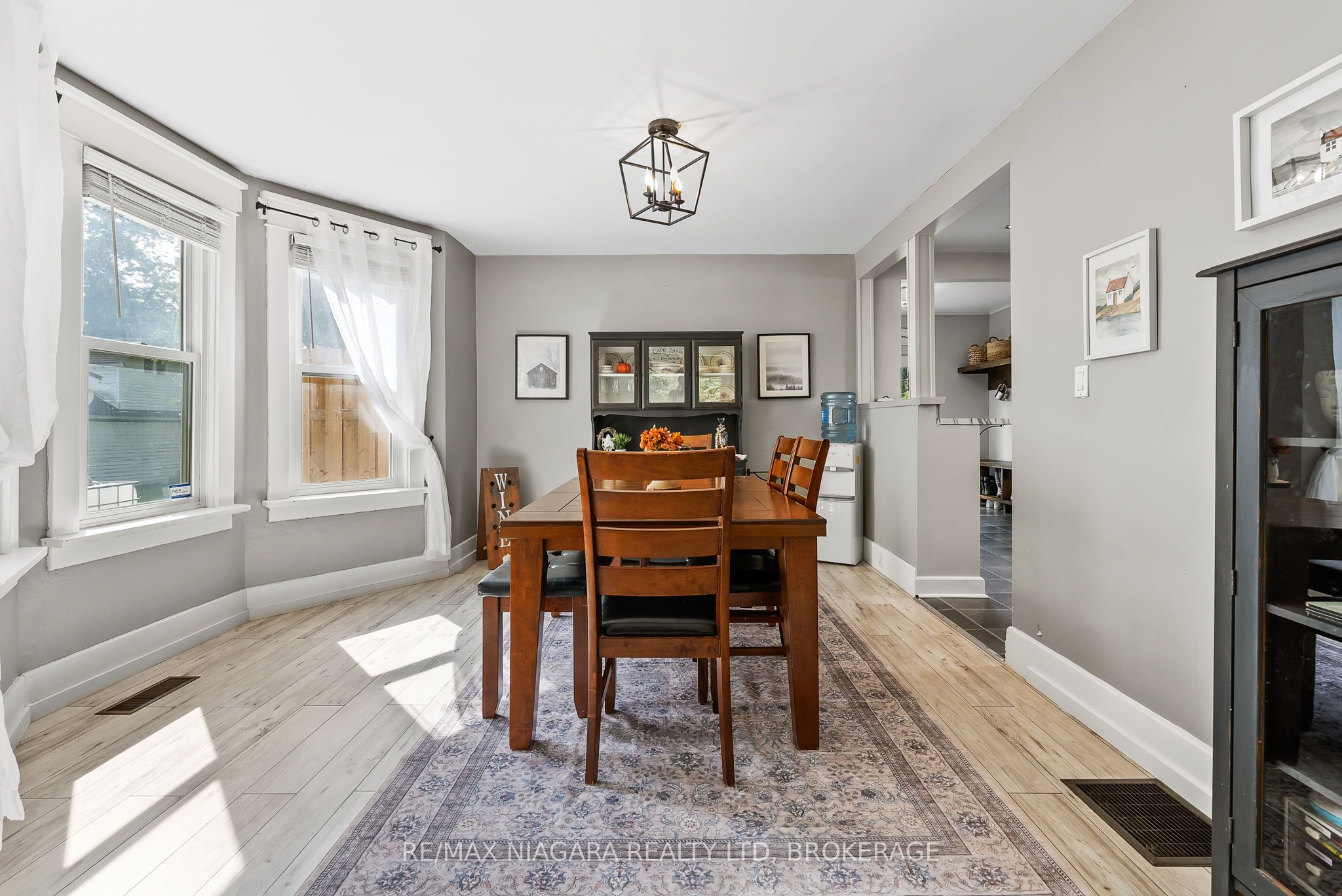 63 Bridge Street W Property Photo 8