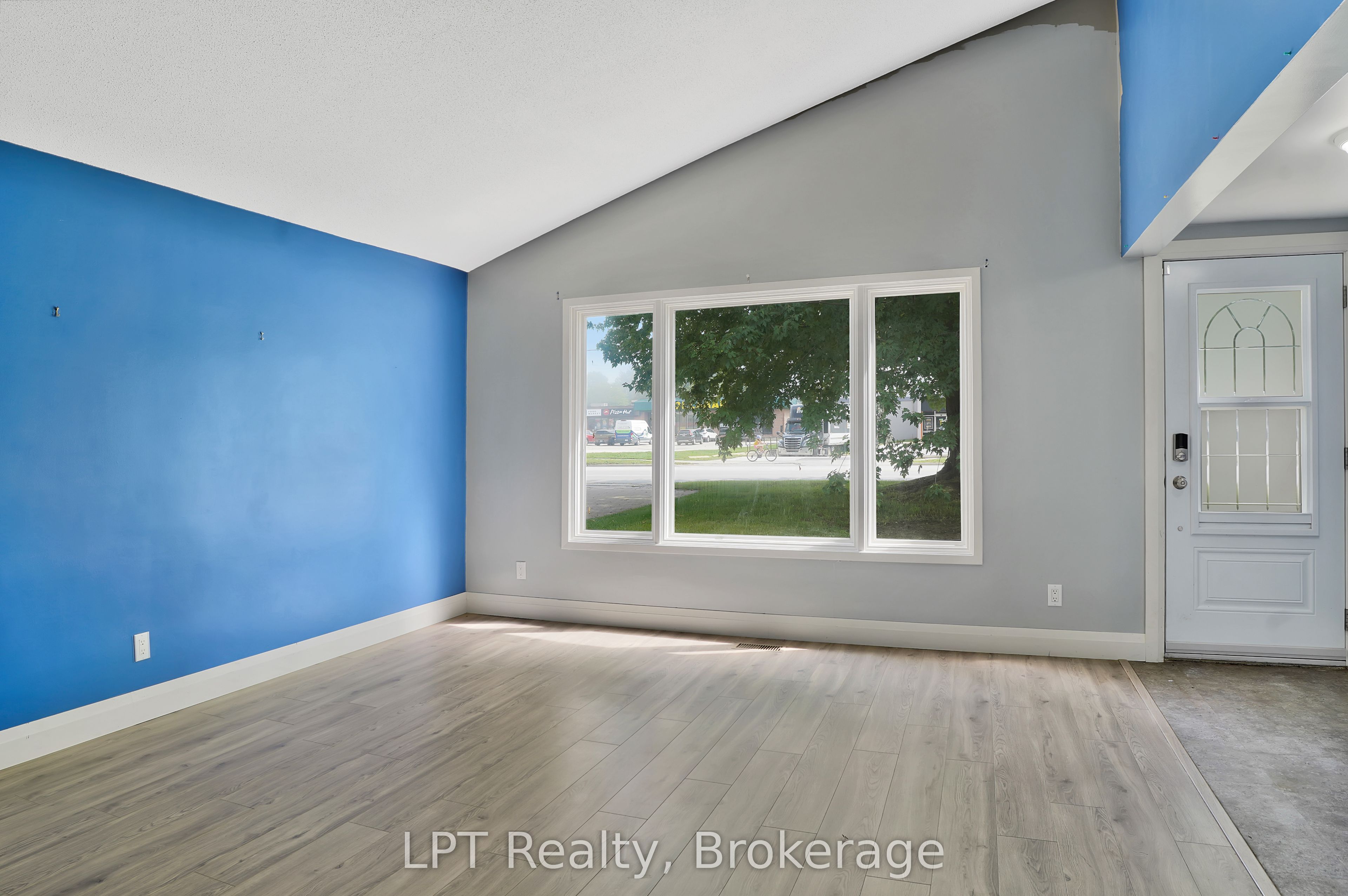 354 Goderich Street Property Photo 9