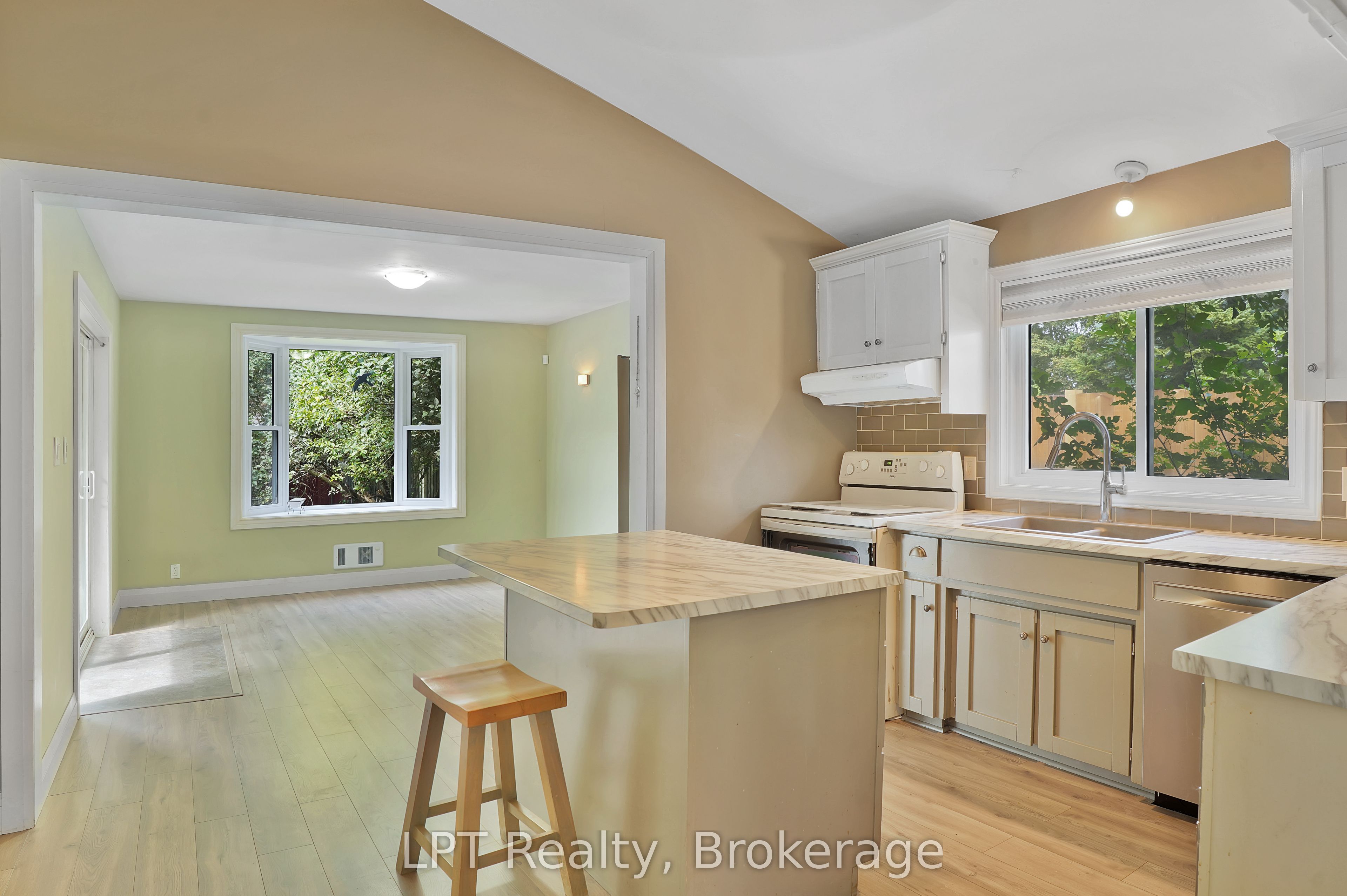 354 Goderich Street Property Photo 13