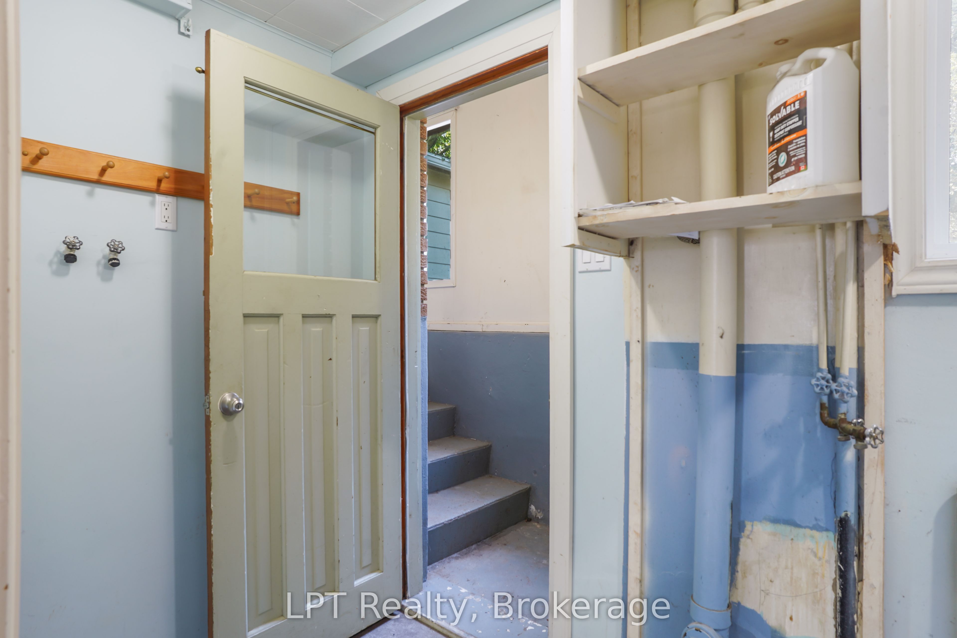 354 Goderich Street Property Photo 37