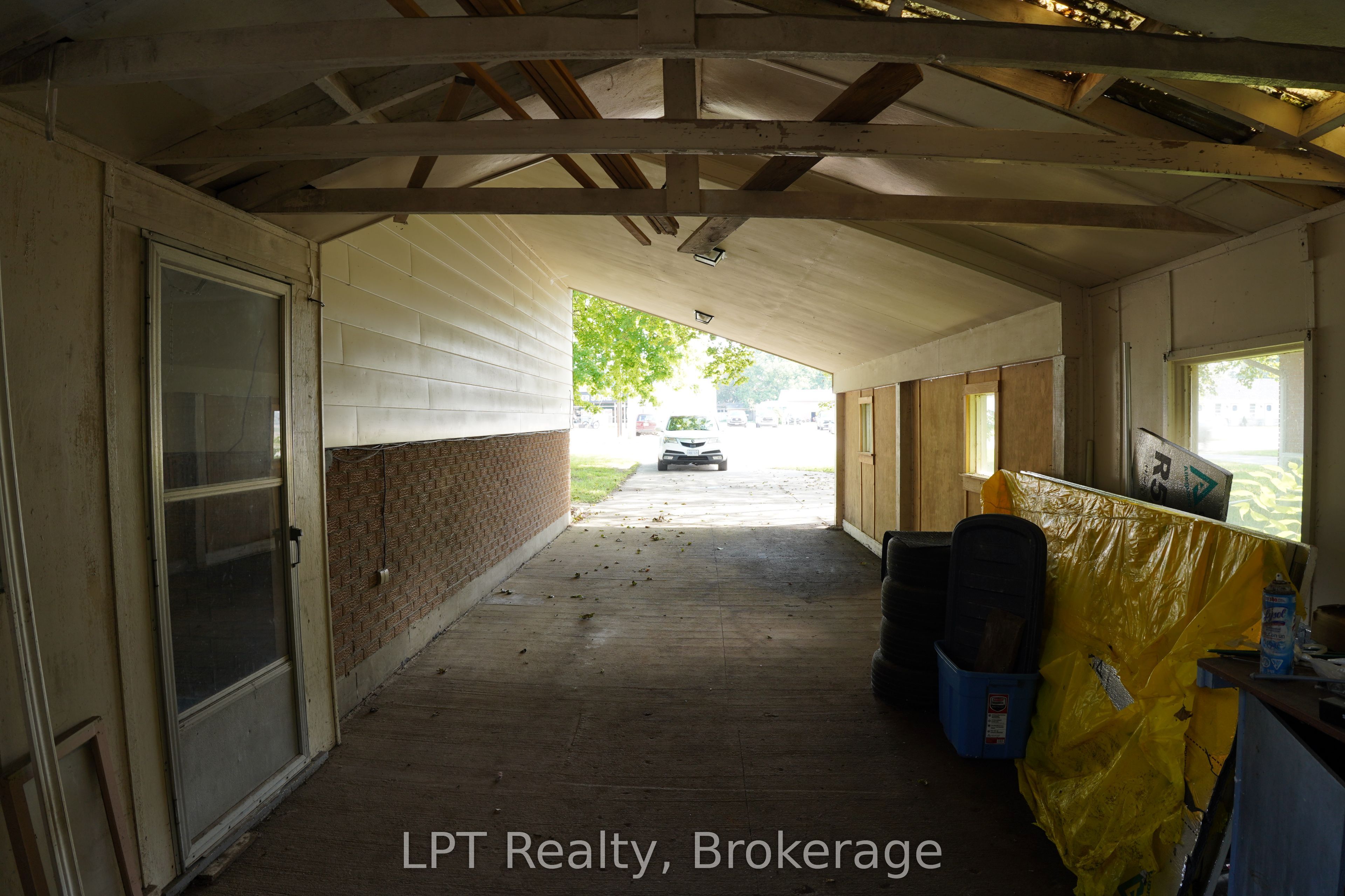 354 Goderich Street Property Photo 41