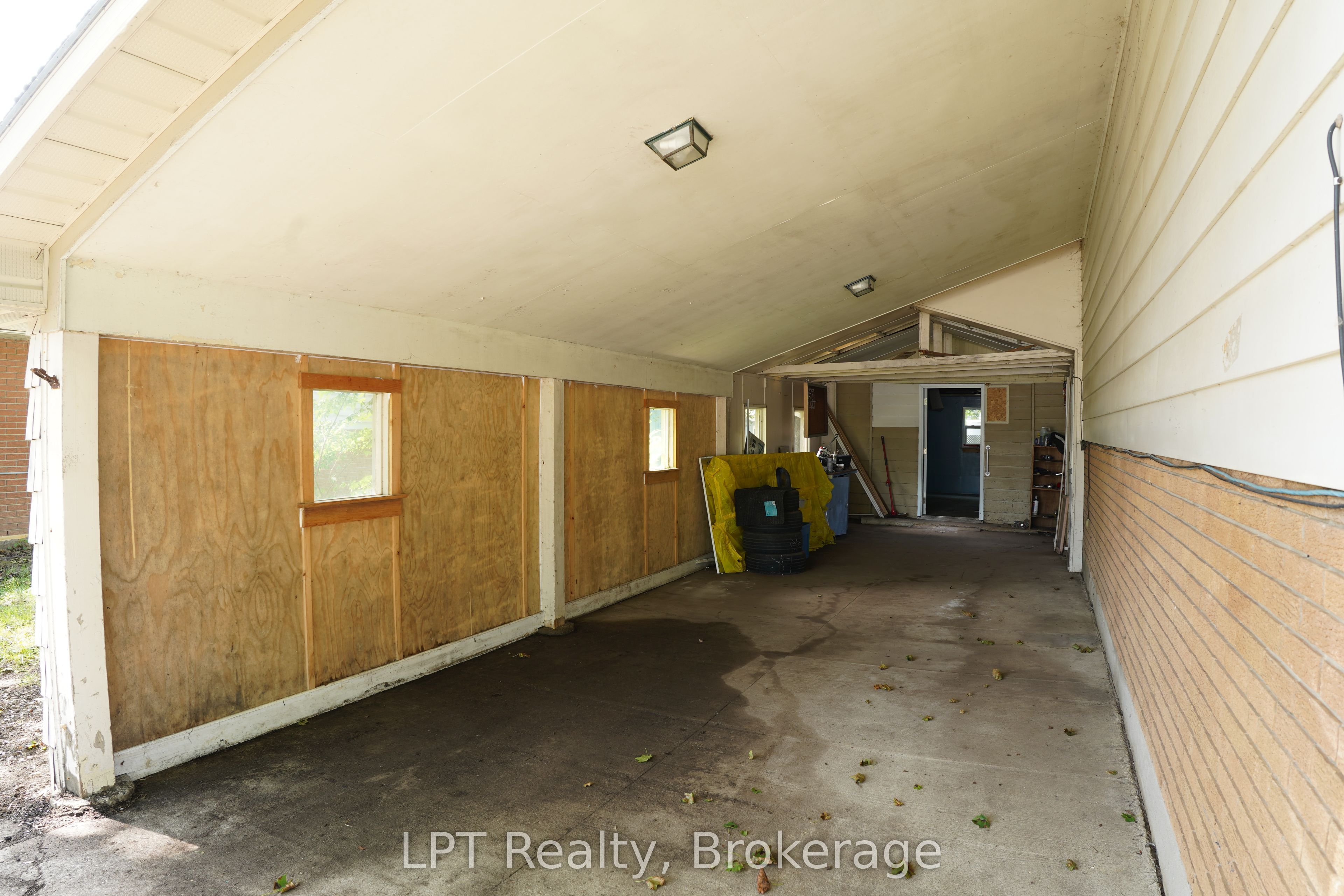 354 Goderich Street Property Photo 42