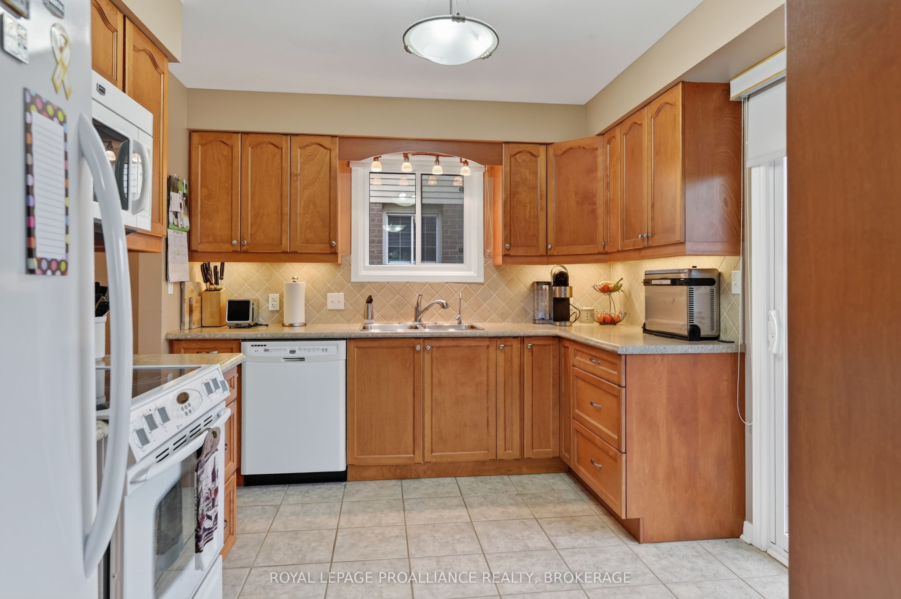 18 Richdale Court Property Photo 9