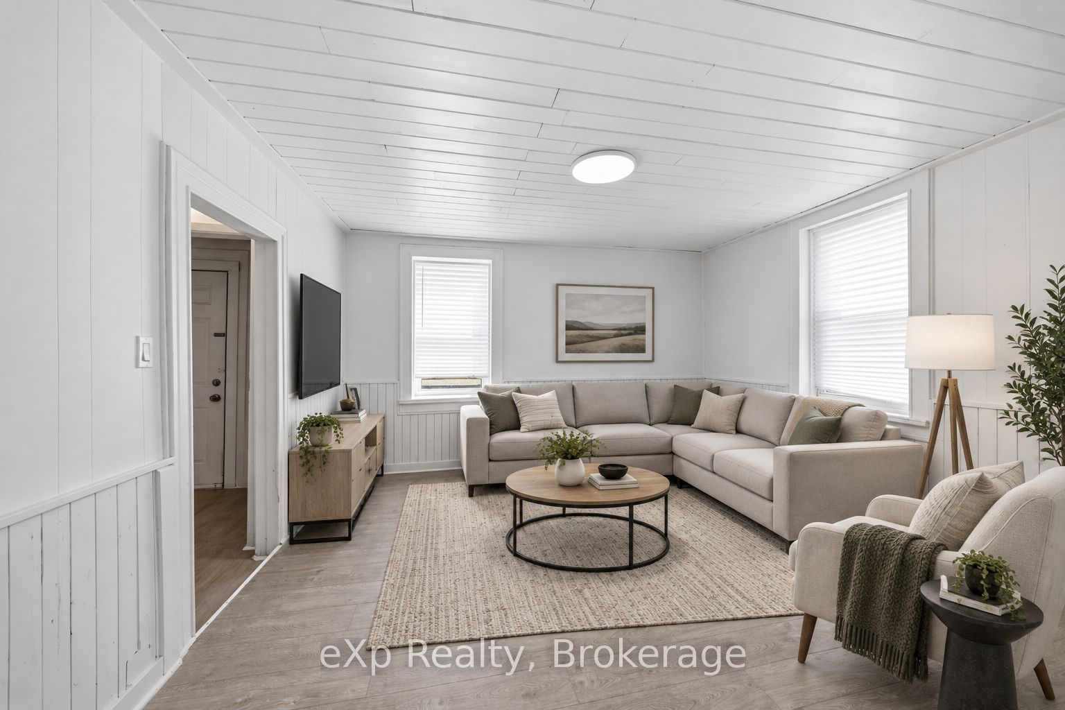 188 Dundas Street W Property Photo 4