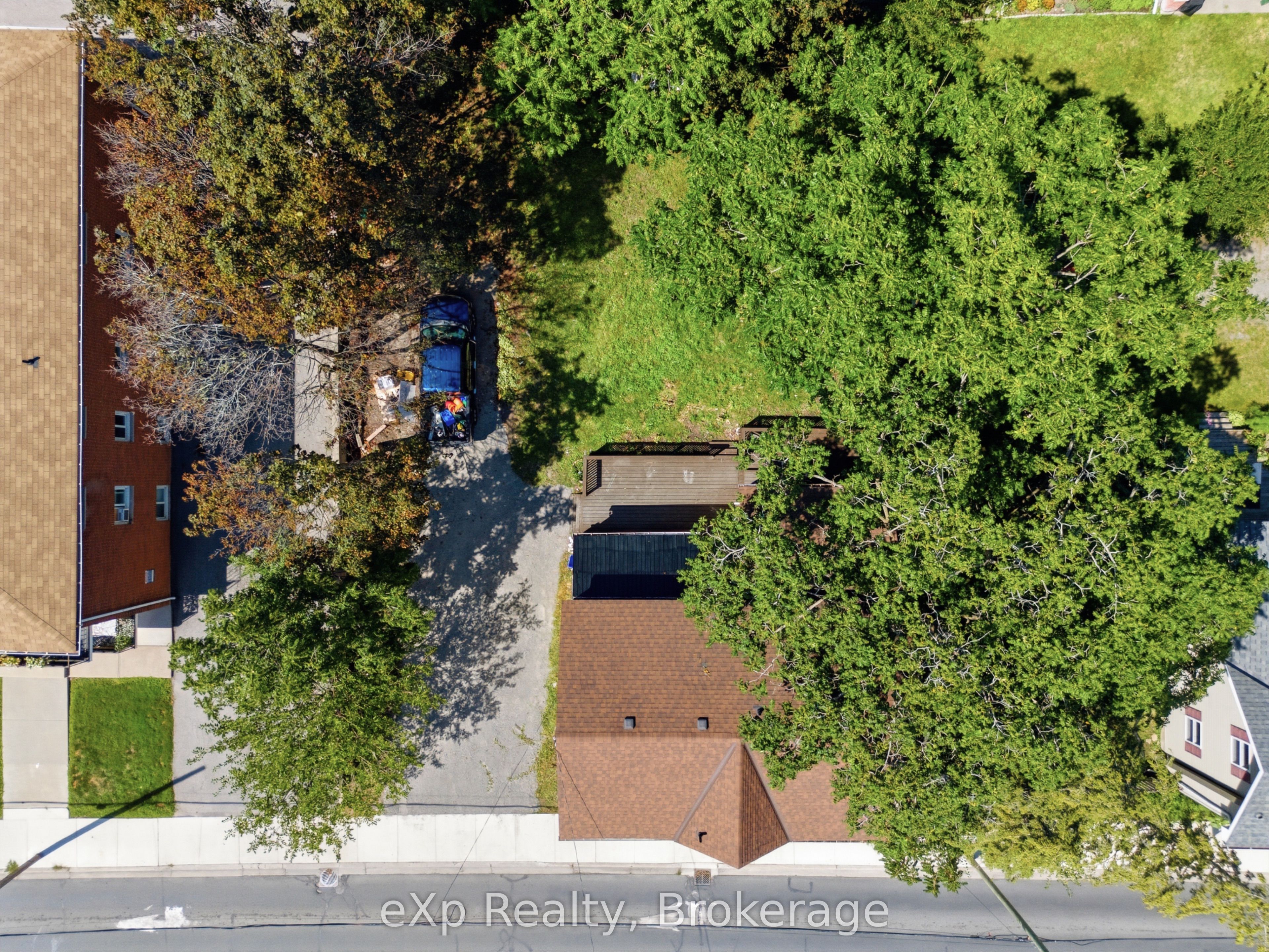 188 Dundas Street W Property Photo 39