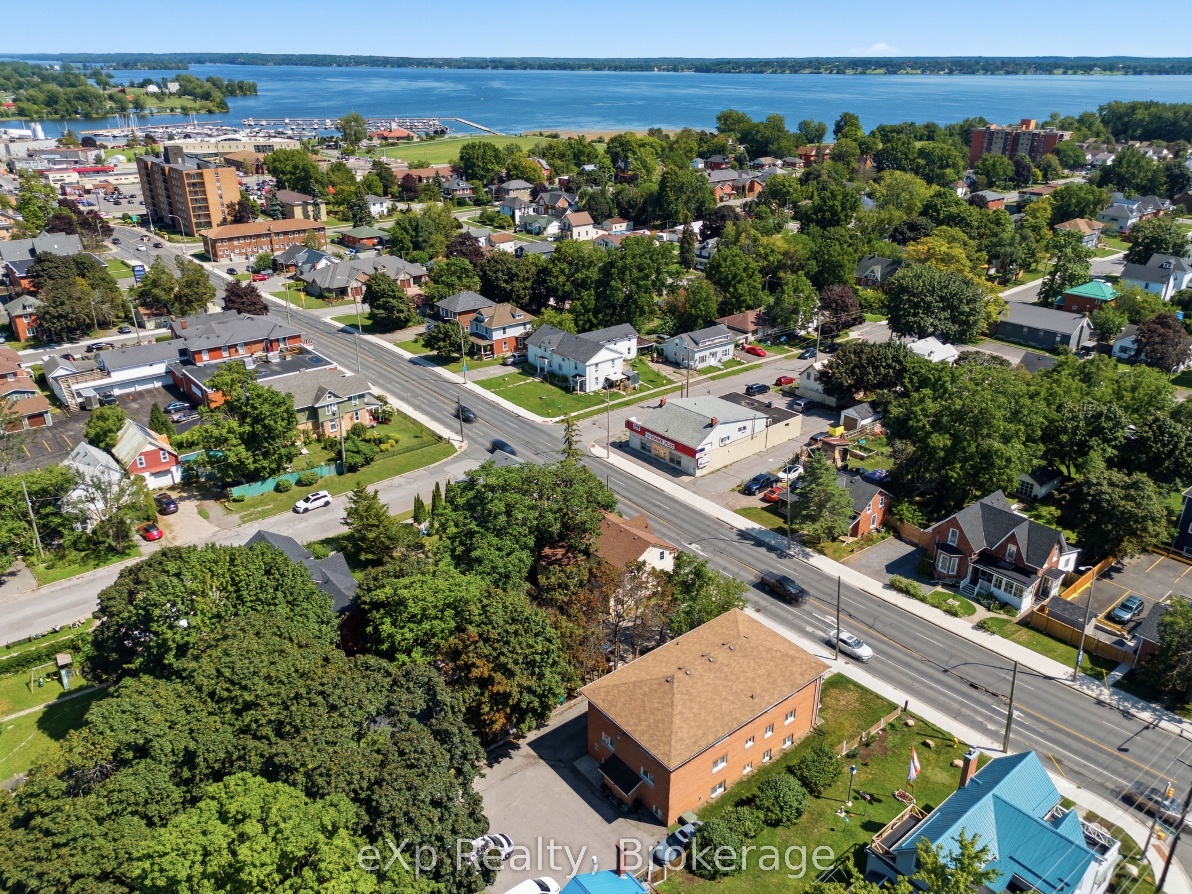 188 Dundas Street W Property Photo 44