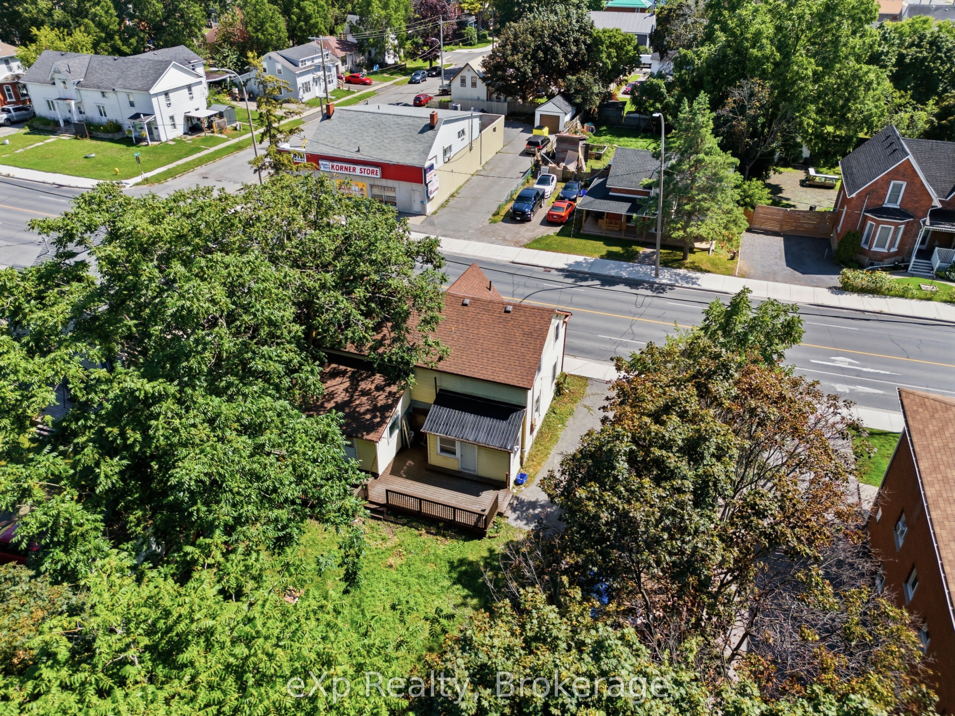 188 Dundas Street W Property Photo 46