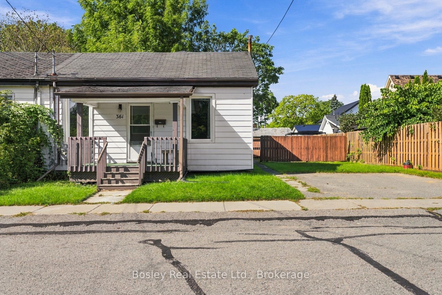 361 Bond Street Property Photo 4