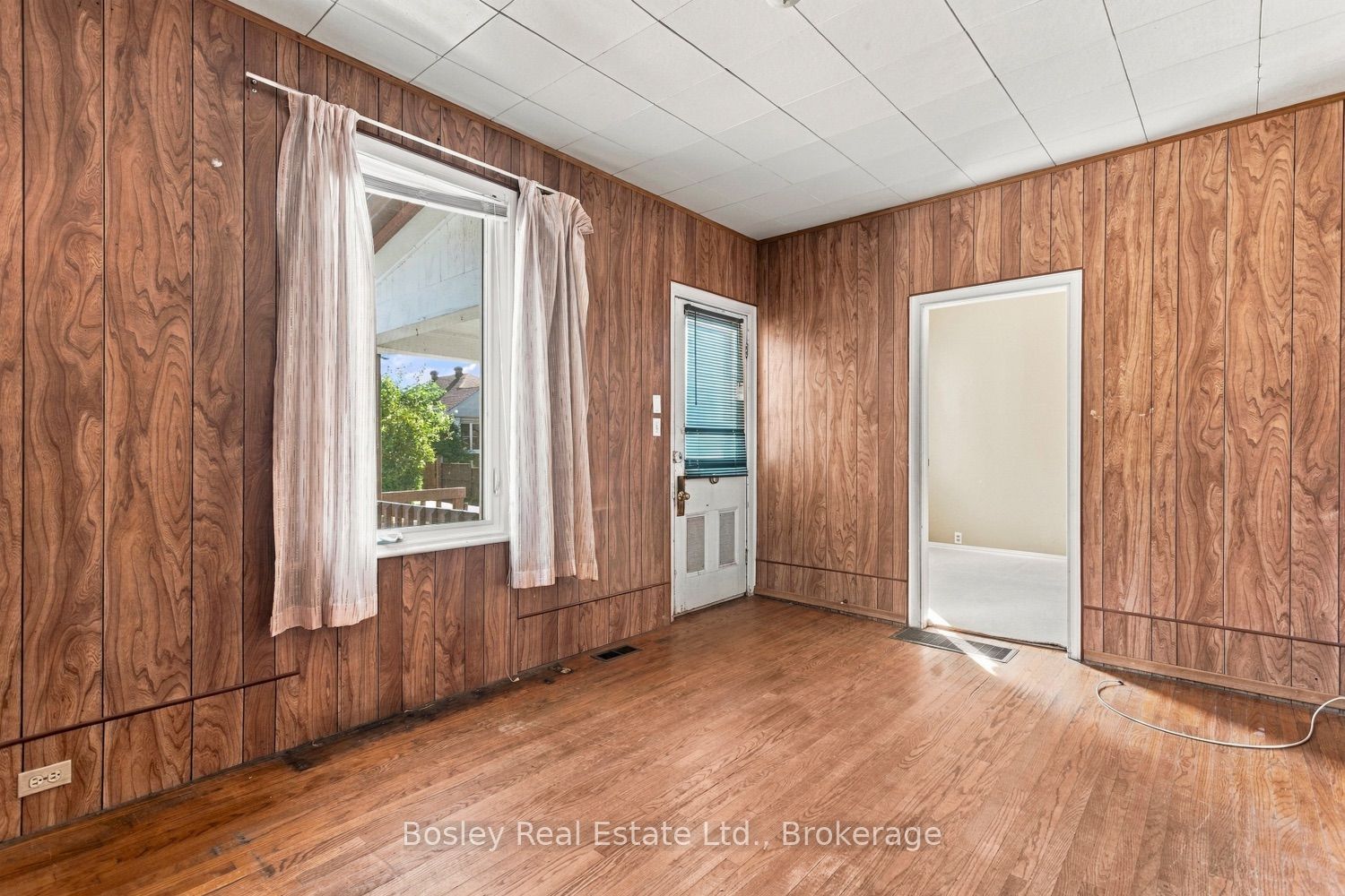 361 Bond Street Property Photo 7