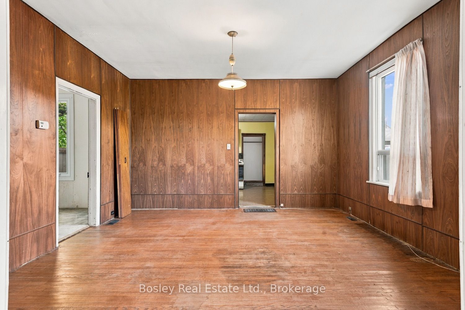 361 Bond Street Property Photo 11
