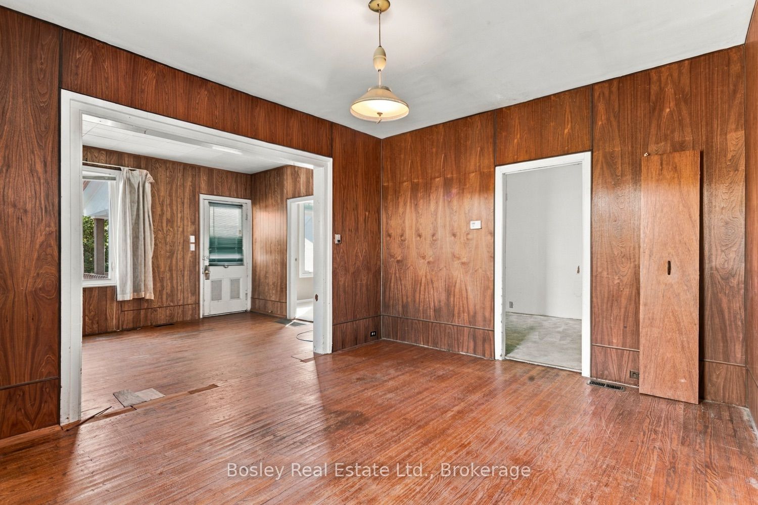 361 Bond Street Property Photo 13