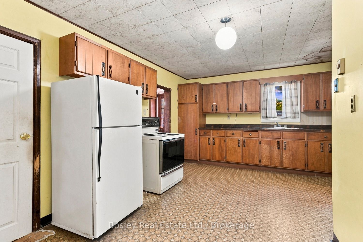 361 Bond Street Property Photo 19