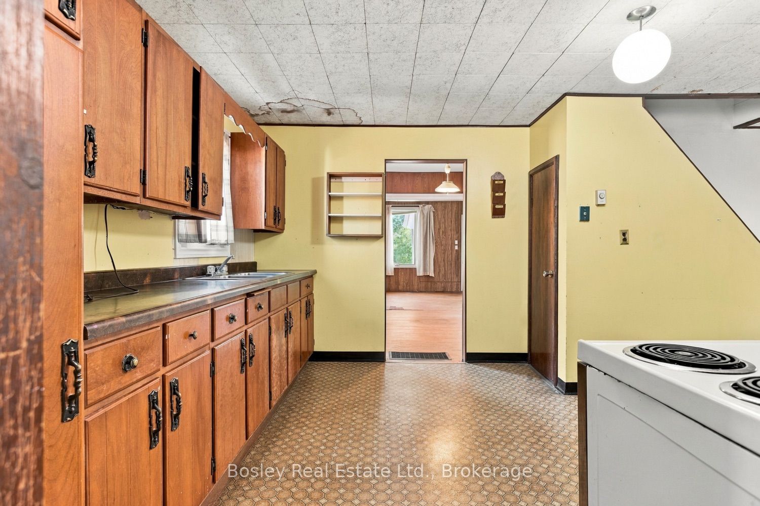 361 Bond Street Property Photo 20