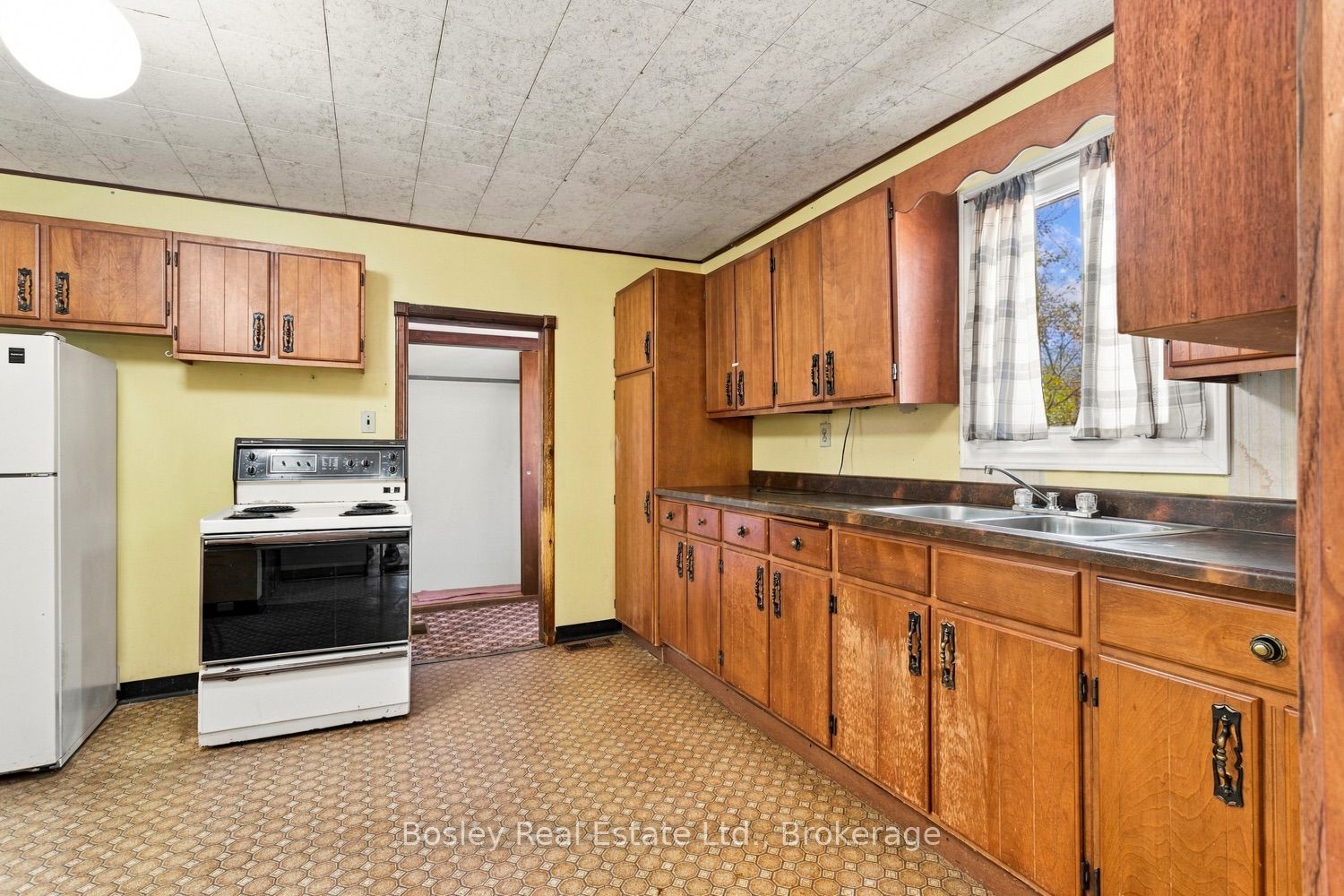 361 Bond Street Property Photo 21
