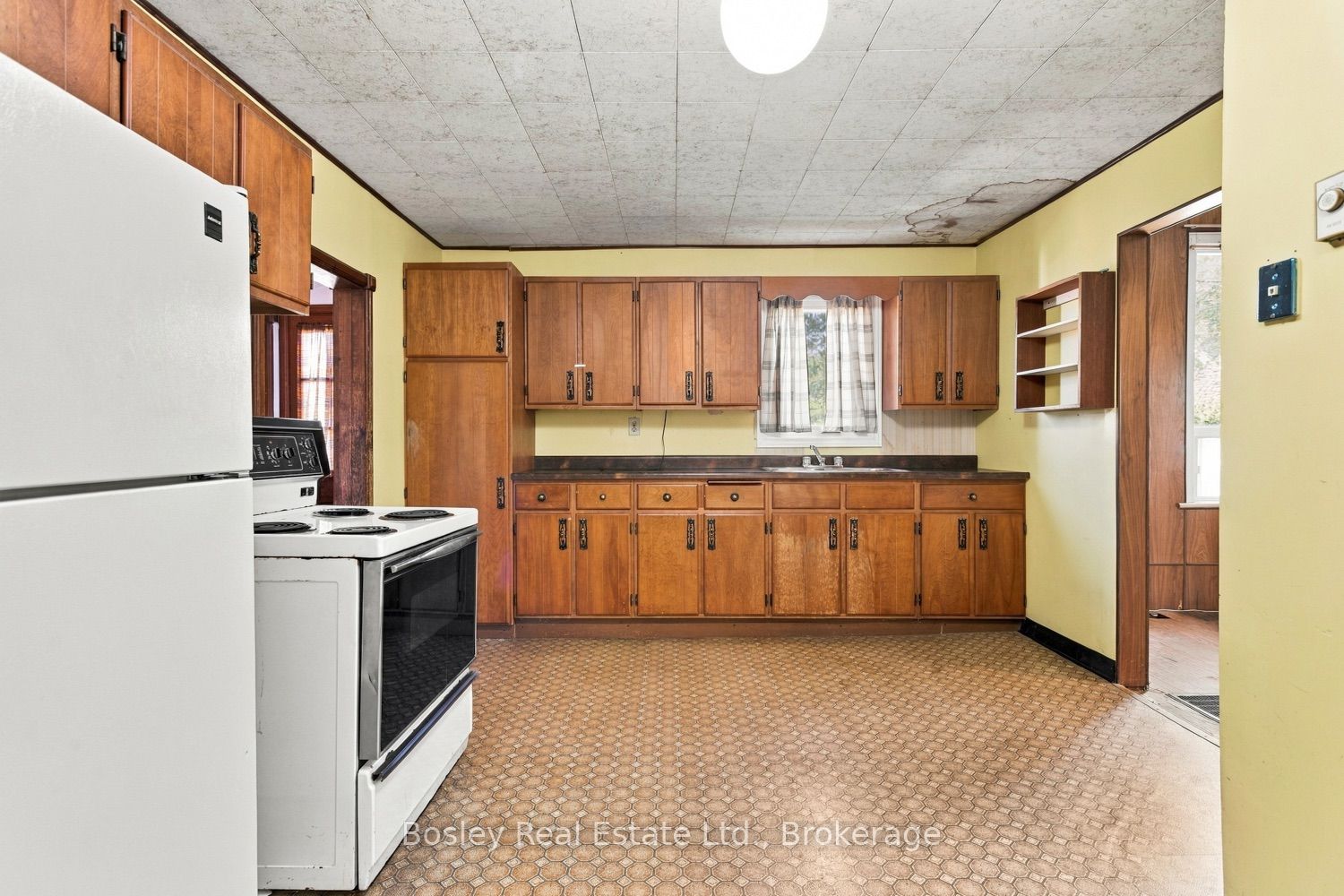 361 Bond Street Property Photo 22