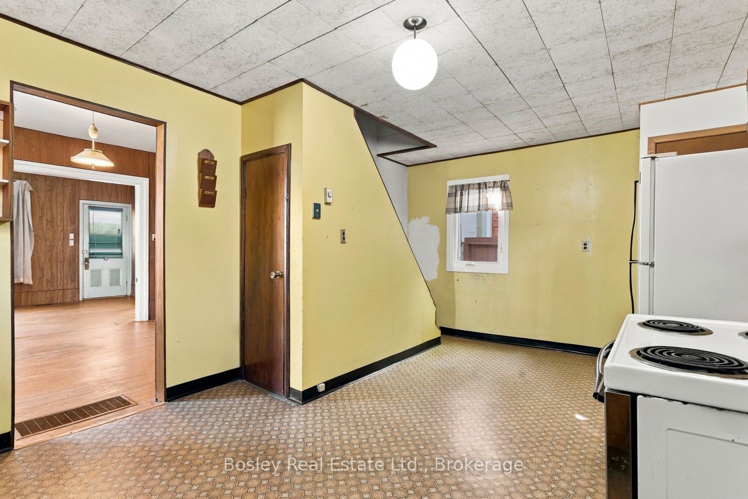 361 Bond Street Property Photo 23