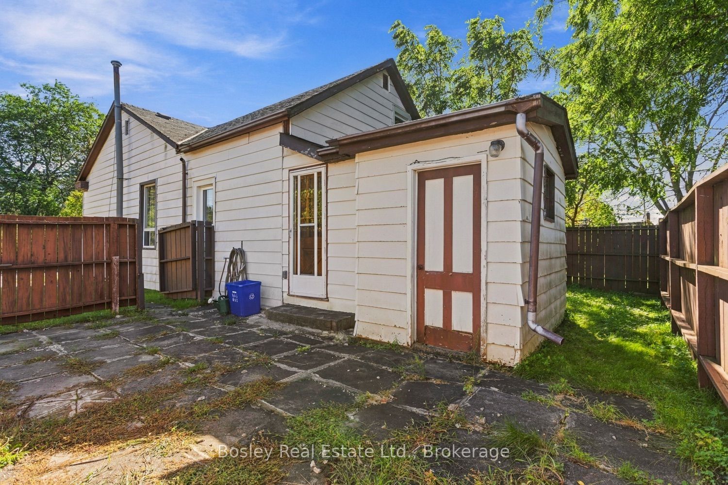 361 Bond Street Property Photo 32