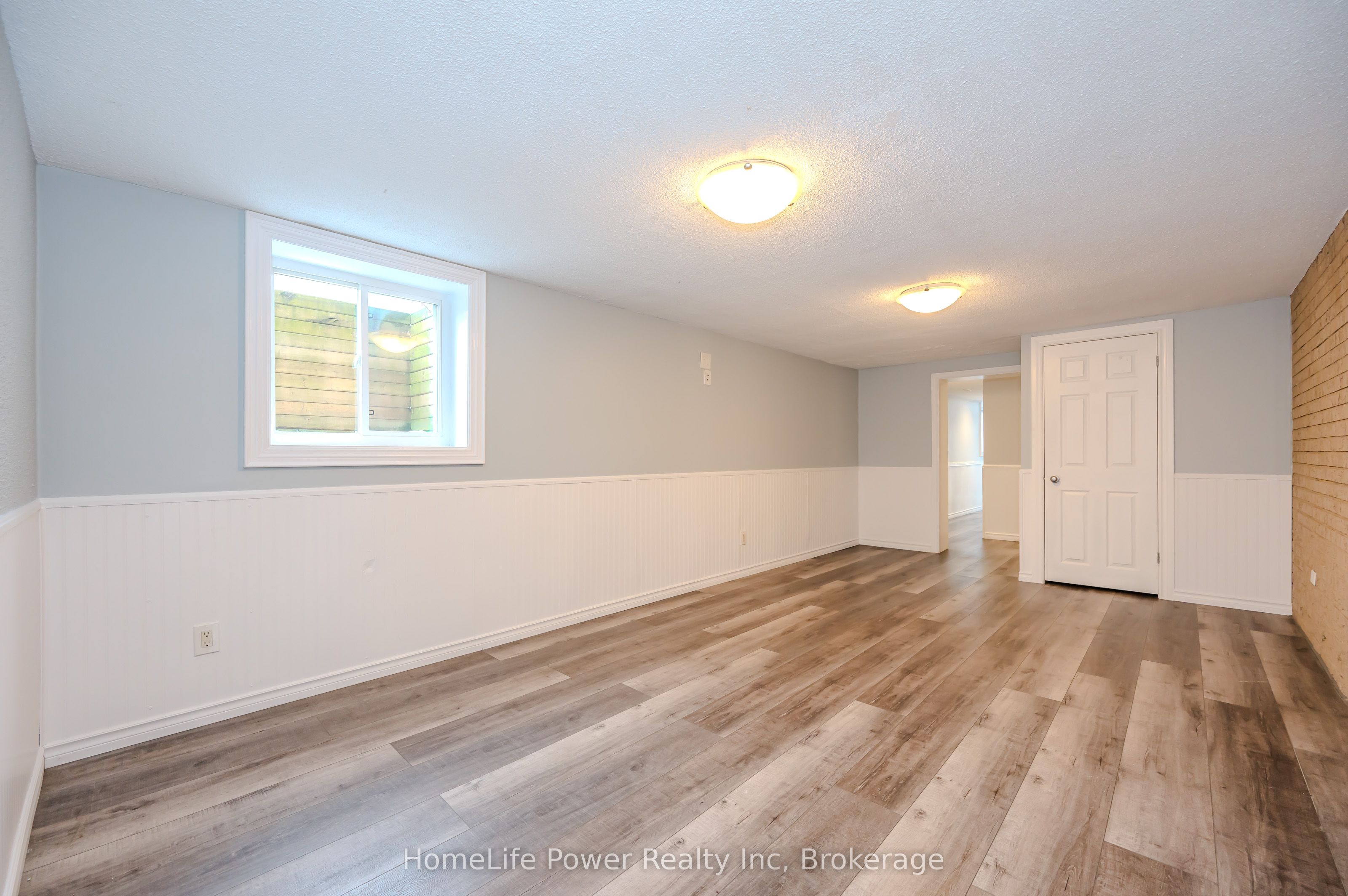 4290 Victoria Road S Property Photo 24
