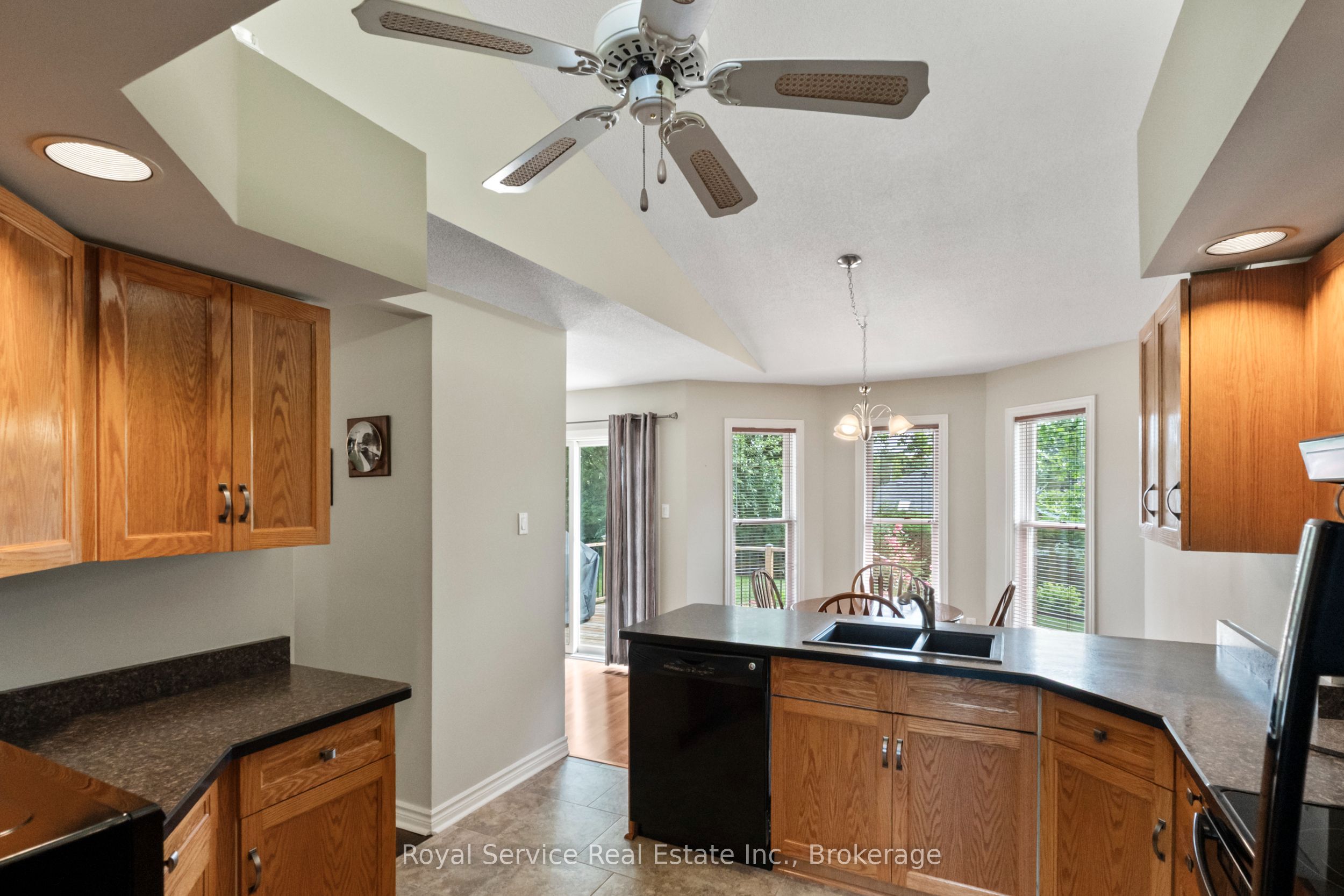 33 Russell Hill Road Property Photo 10