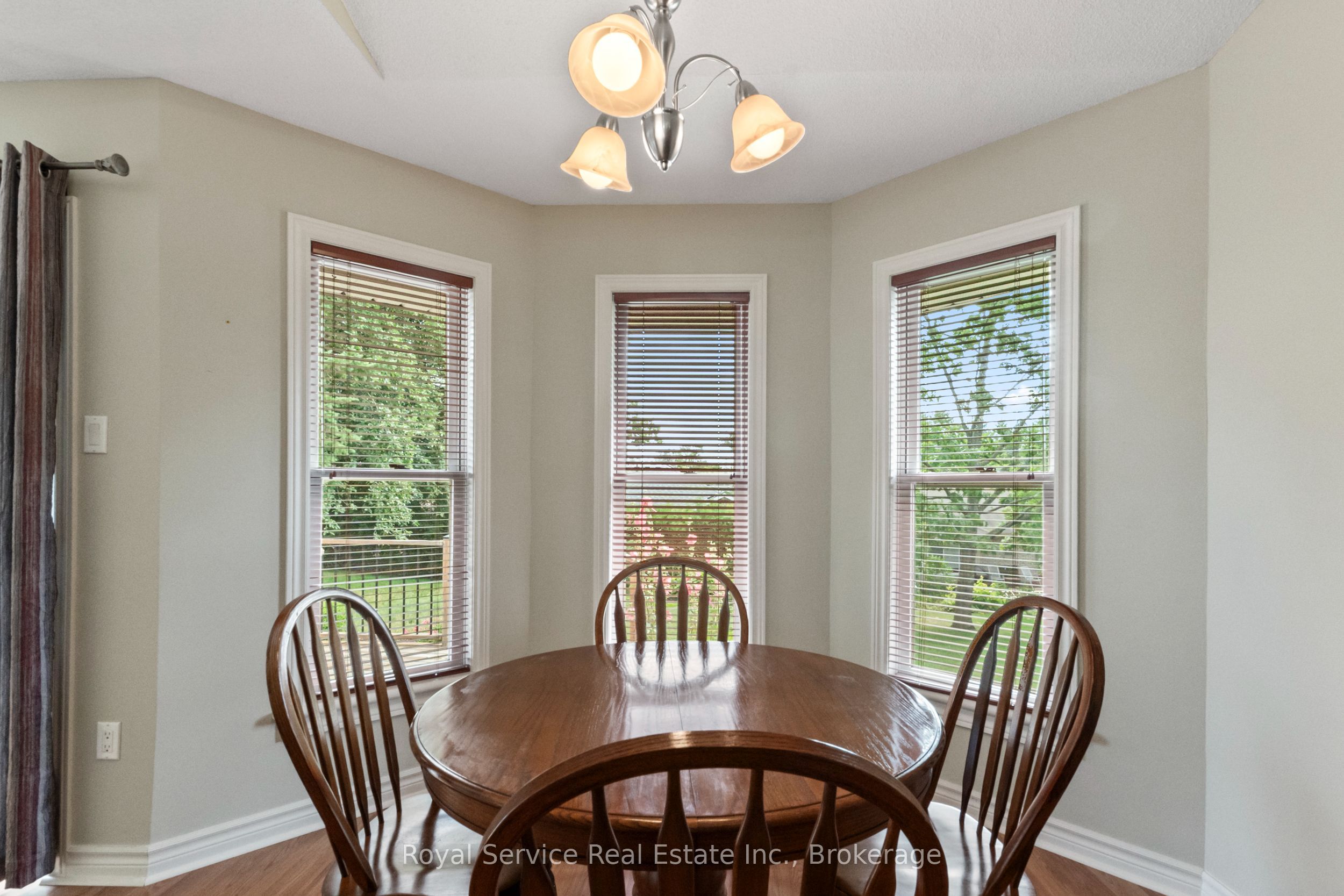 33 Russell Hill Road Property Photo 15