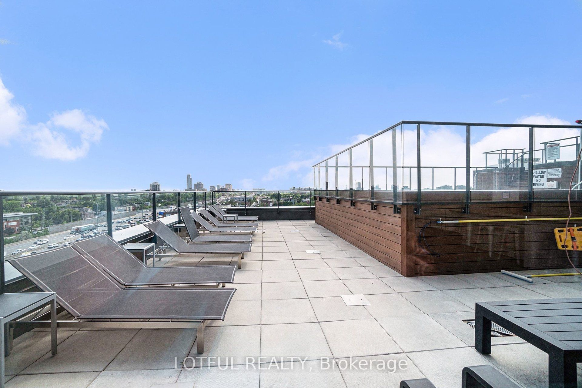 203 Catherine Street 1309 Property Photo 20