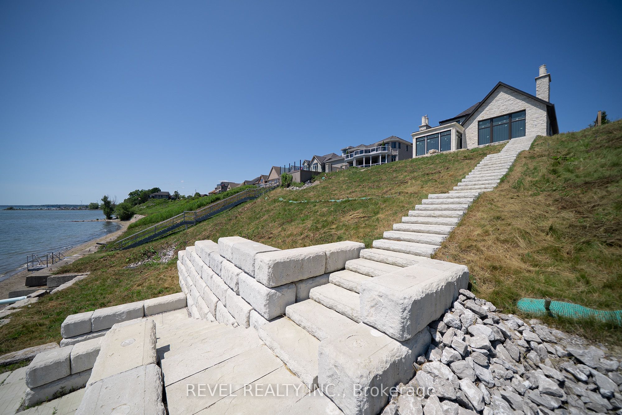 51 Woodhouse Avenue Property Photo 35