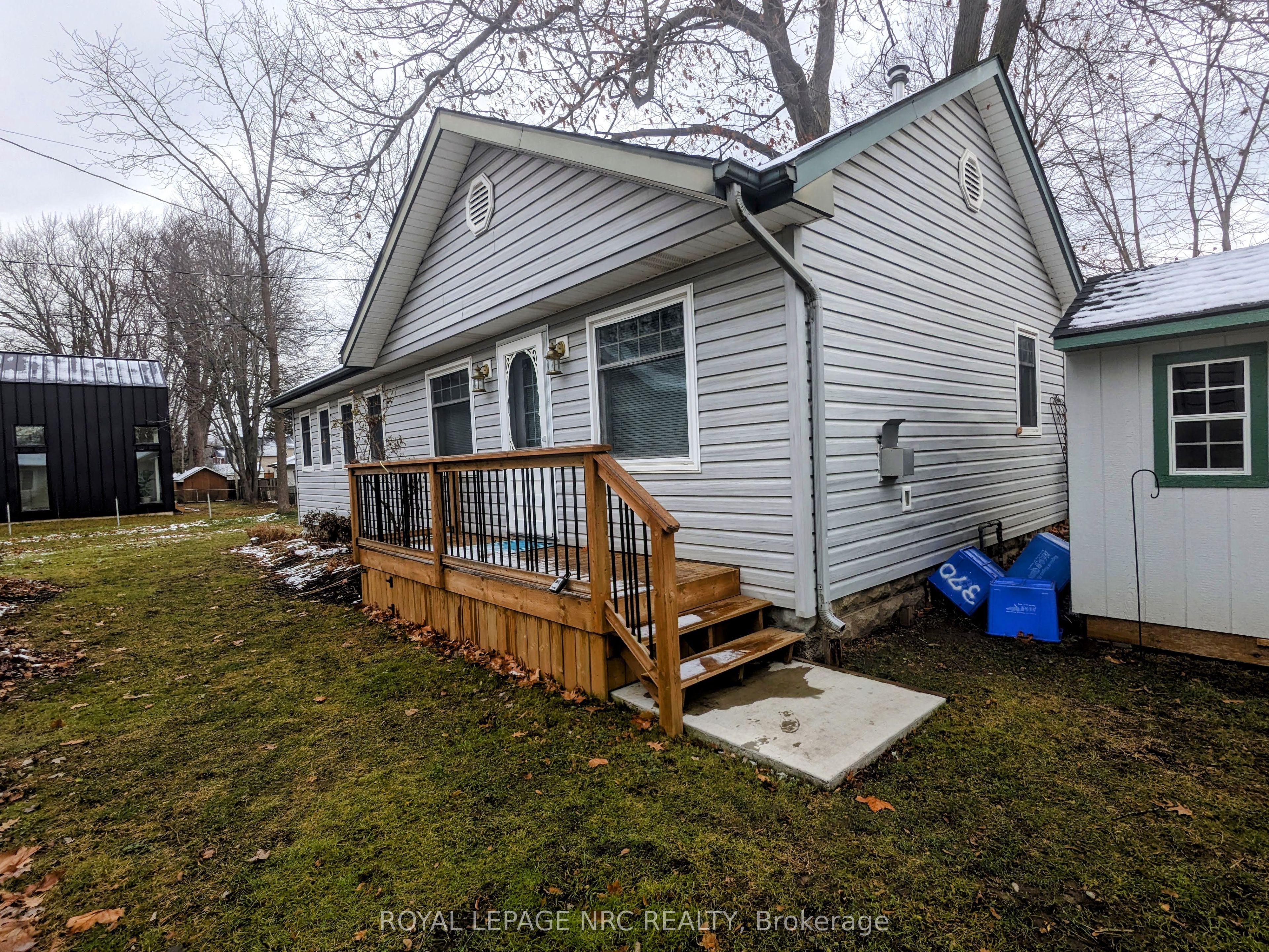 370 Beechwood Avenue B Property Photo 2