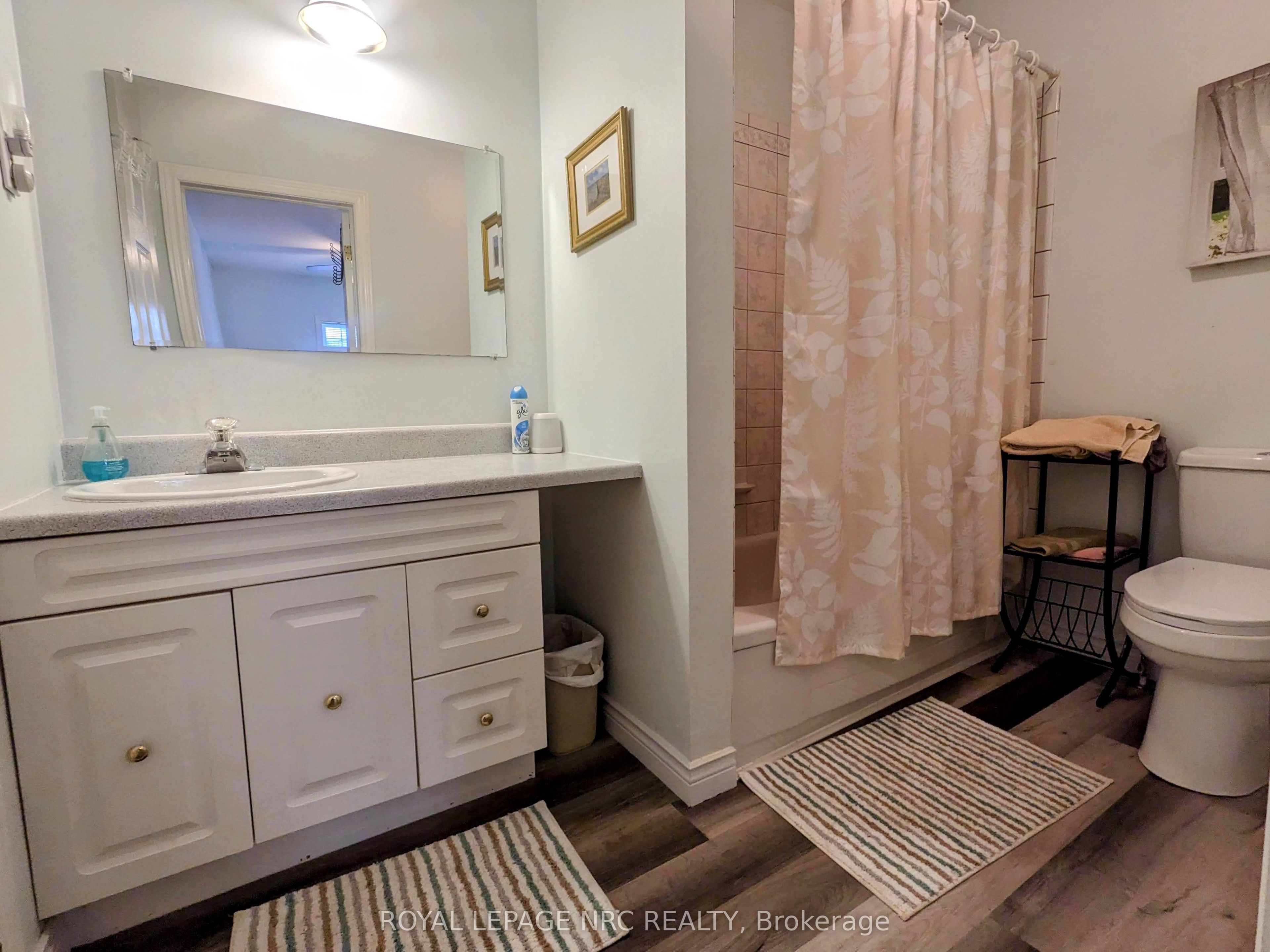370 Beechwood Avenue B Property Photo 8