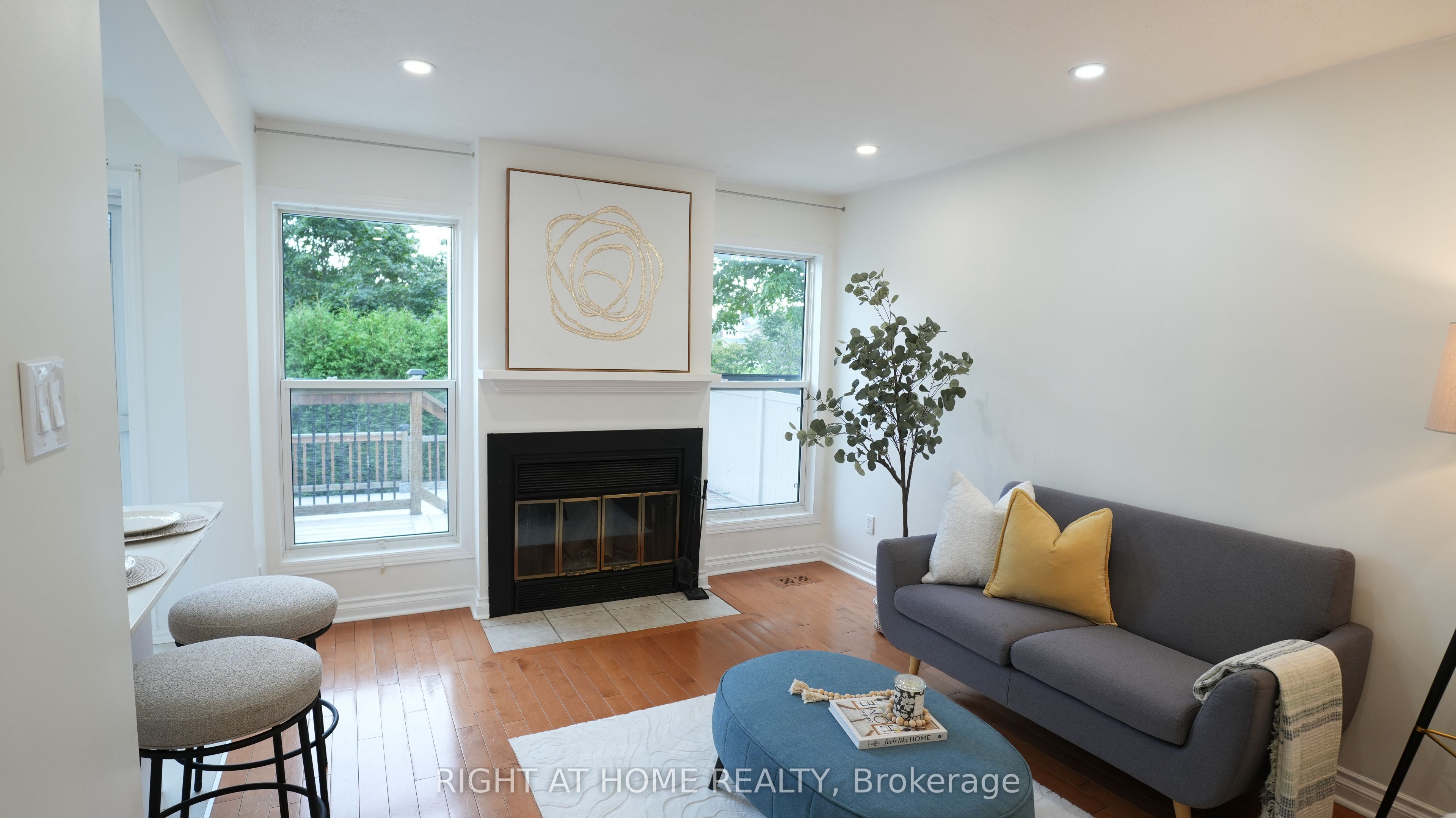 672 Farmbrook Crescent Property Photo 13