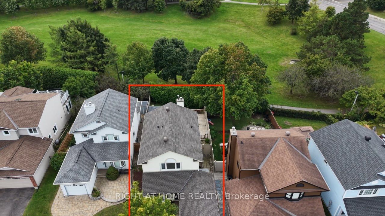 672 Farmbrook Crescent Property Photo 31