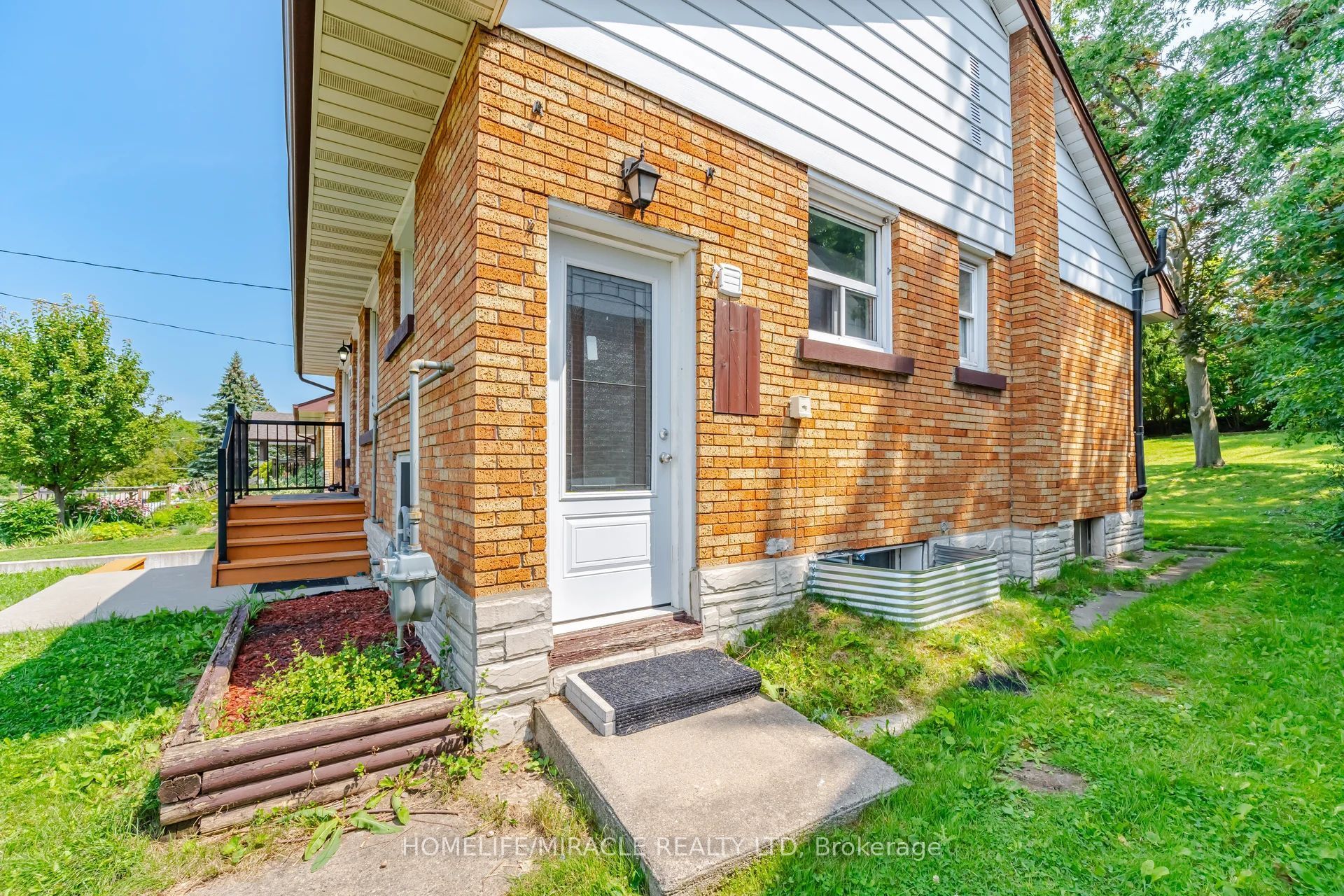199 Allen Street Bsmt Property Photo 4