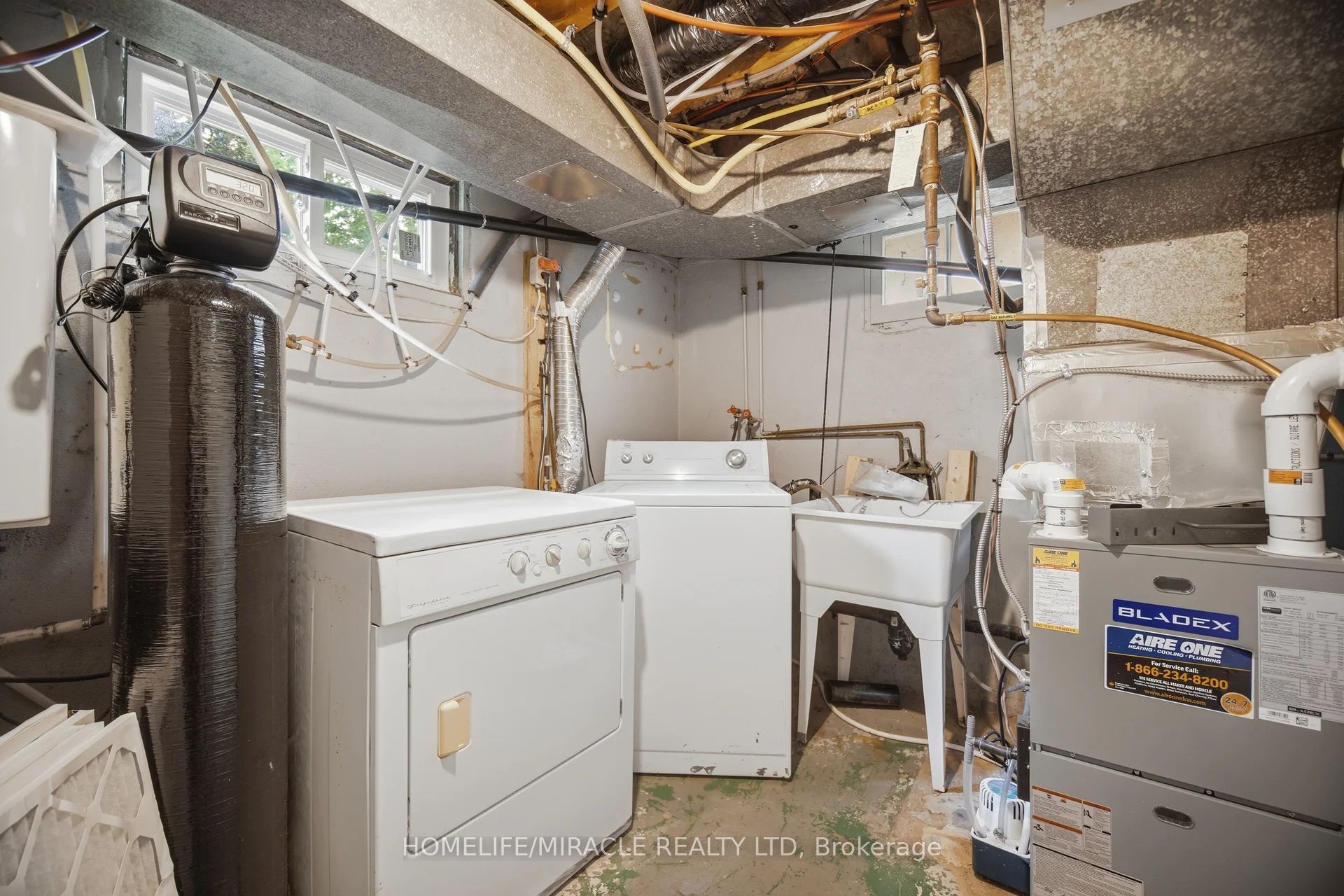 199 Allen Street Bsmt Property Photo 20