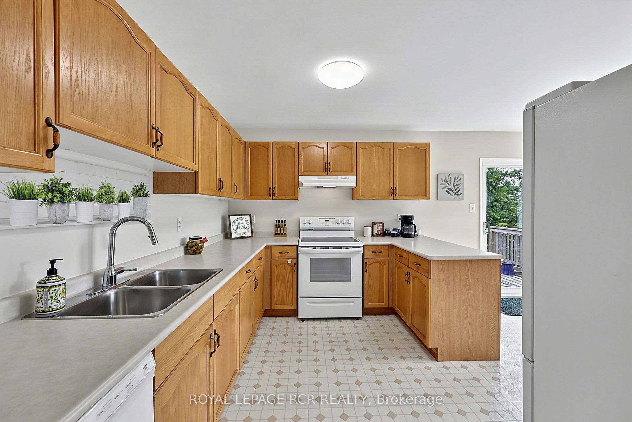 12 Peter Street Property Photo 6