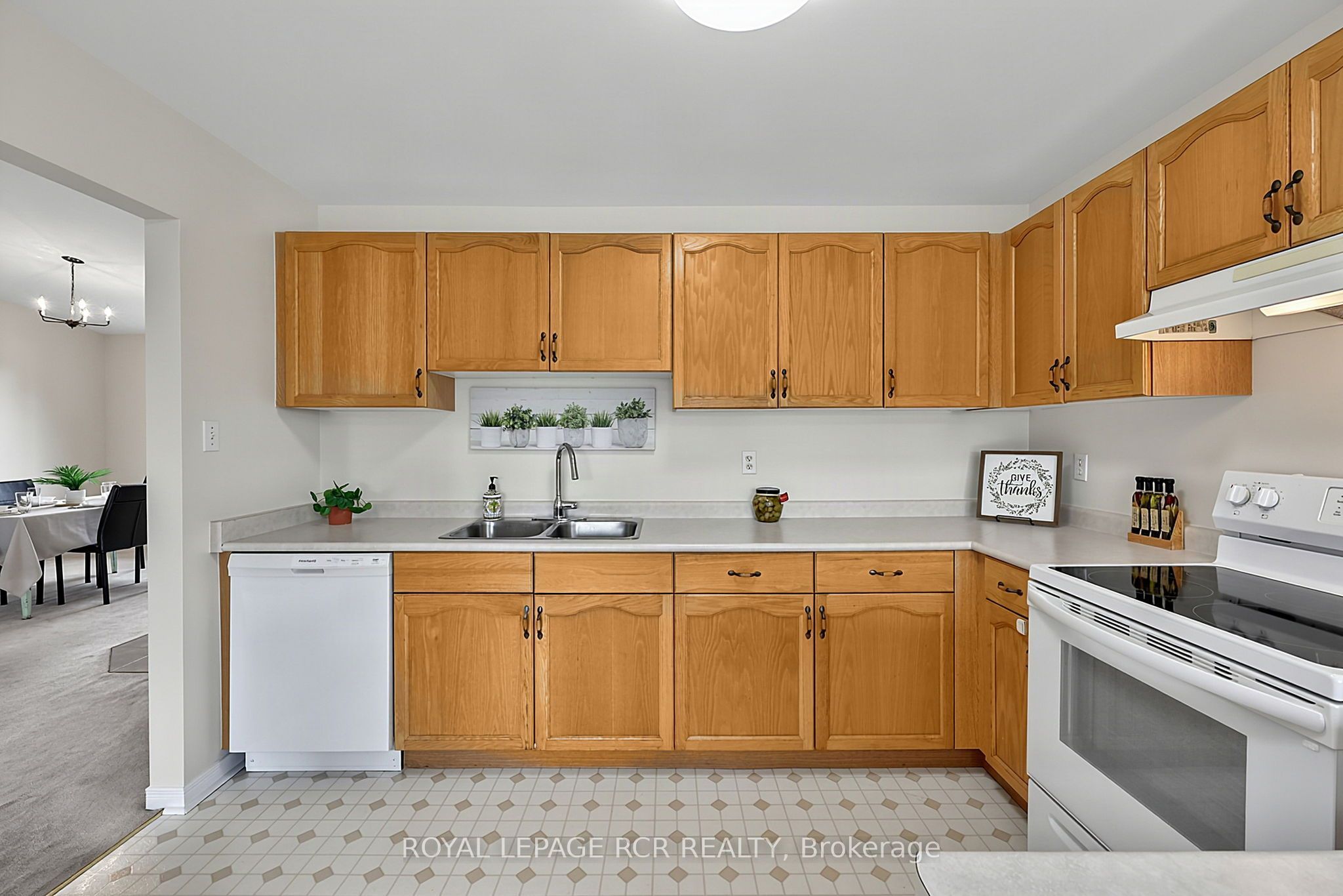12 Peter Street Property Photo 8