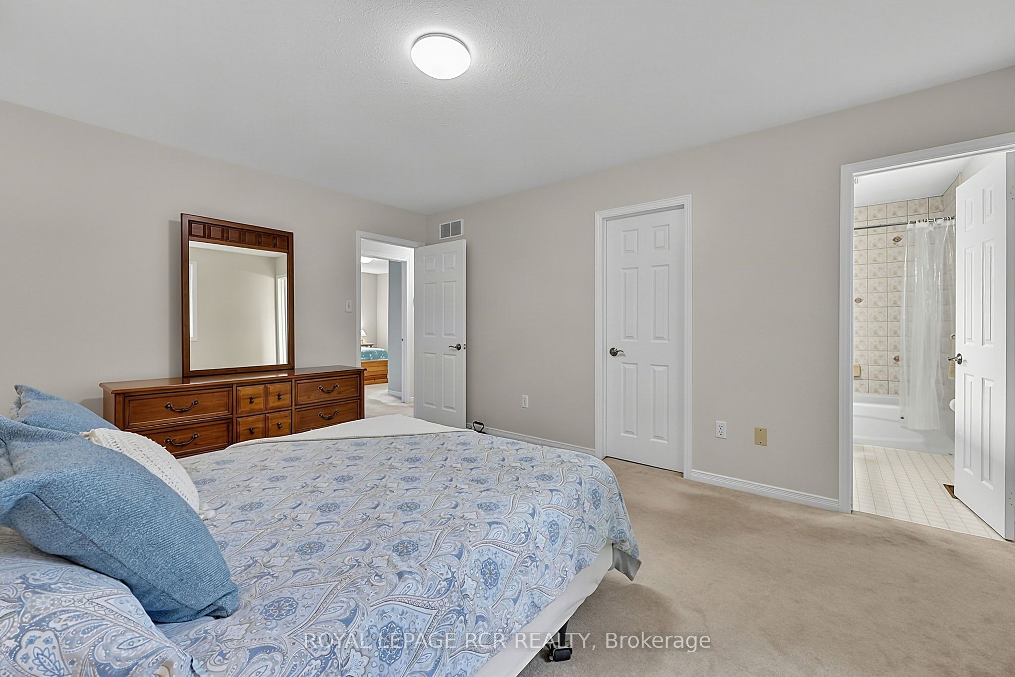 12 Peter Street Property Photo 29