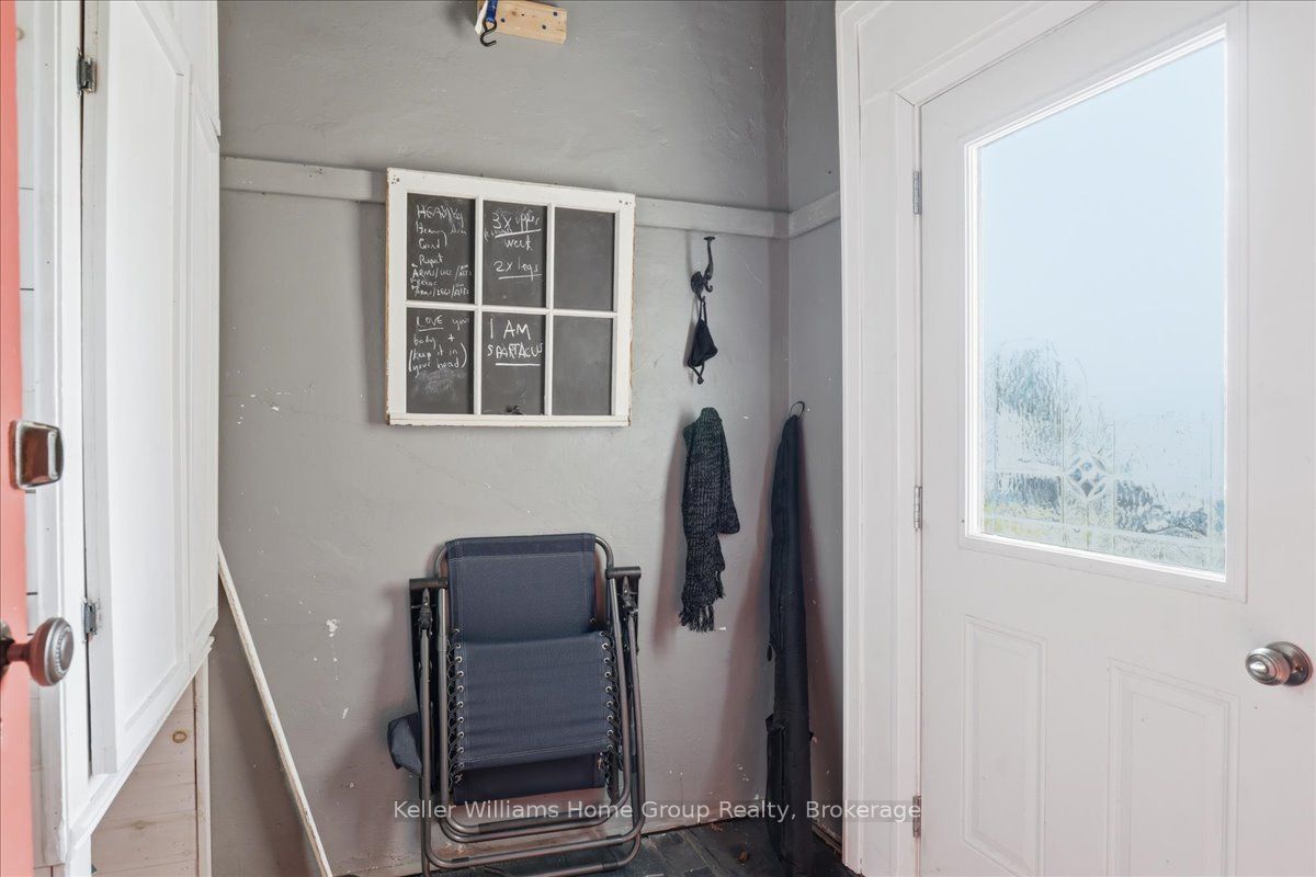 44 2nd Avenue Property Photo 6