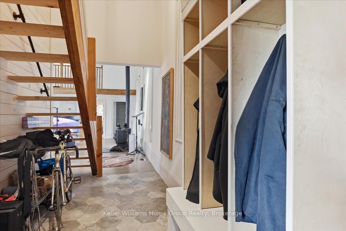 44 2nd Avenue Property Photo 7