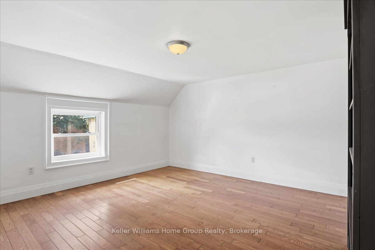 44 2nd Avenue Property Photo 13