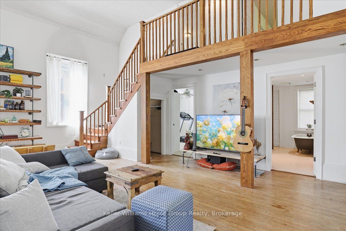 44 2nd Avenue Property Photo 26