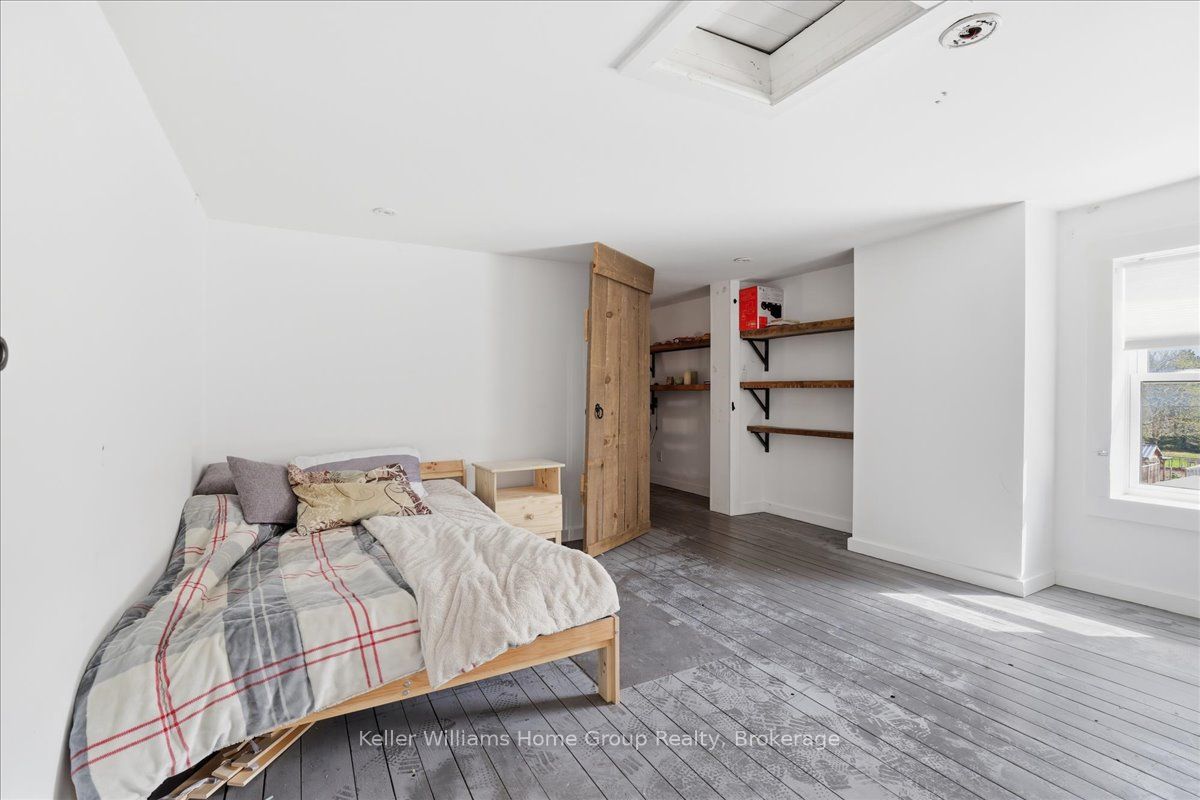 44 2nd Avenue Property Photo 33