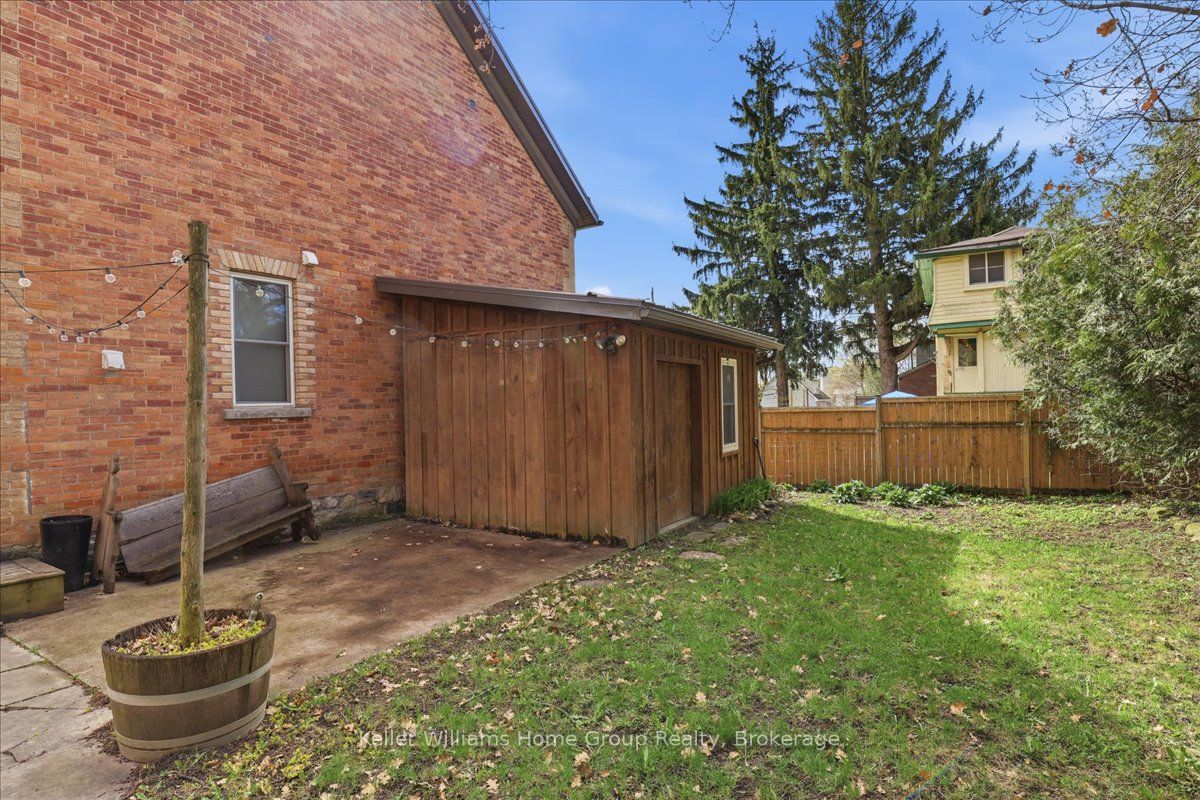 44 2nd Avenue Property Photo 42