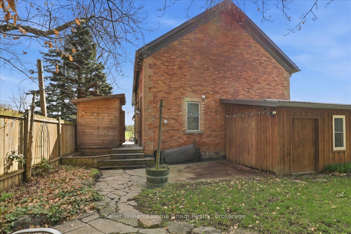 44 2nd Avenue Property Photo 43