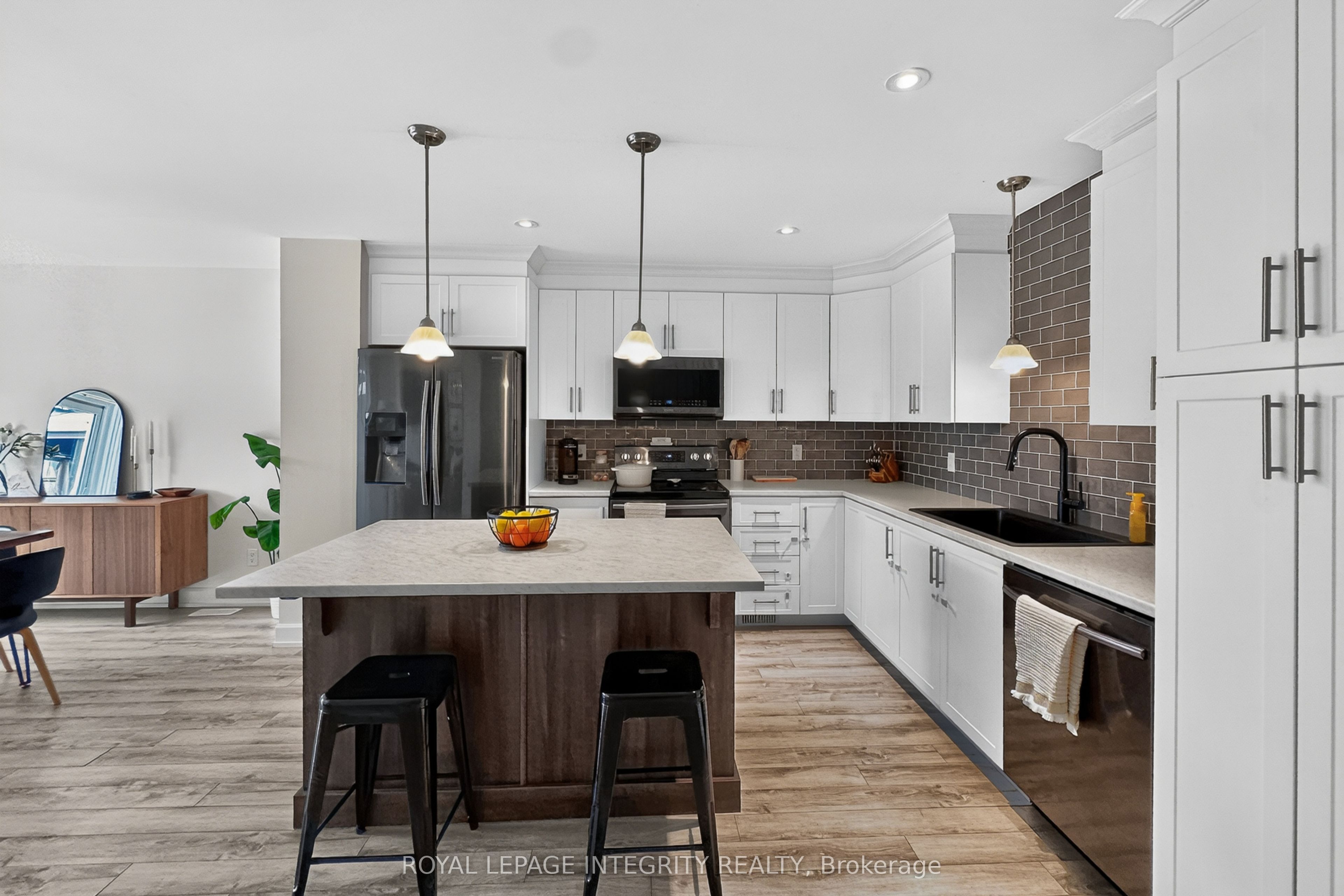 198 Bourdeau Boulevard Property Photo 7