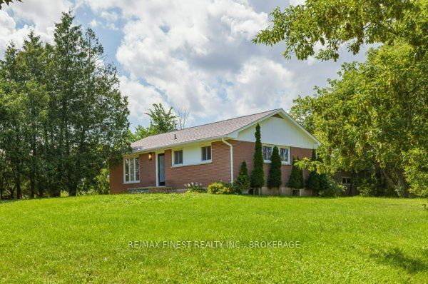 1604 Joyceville Road Property Photo 1