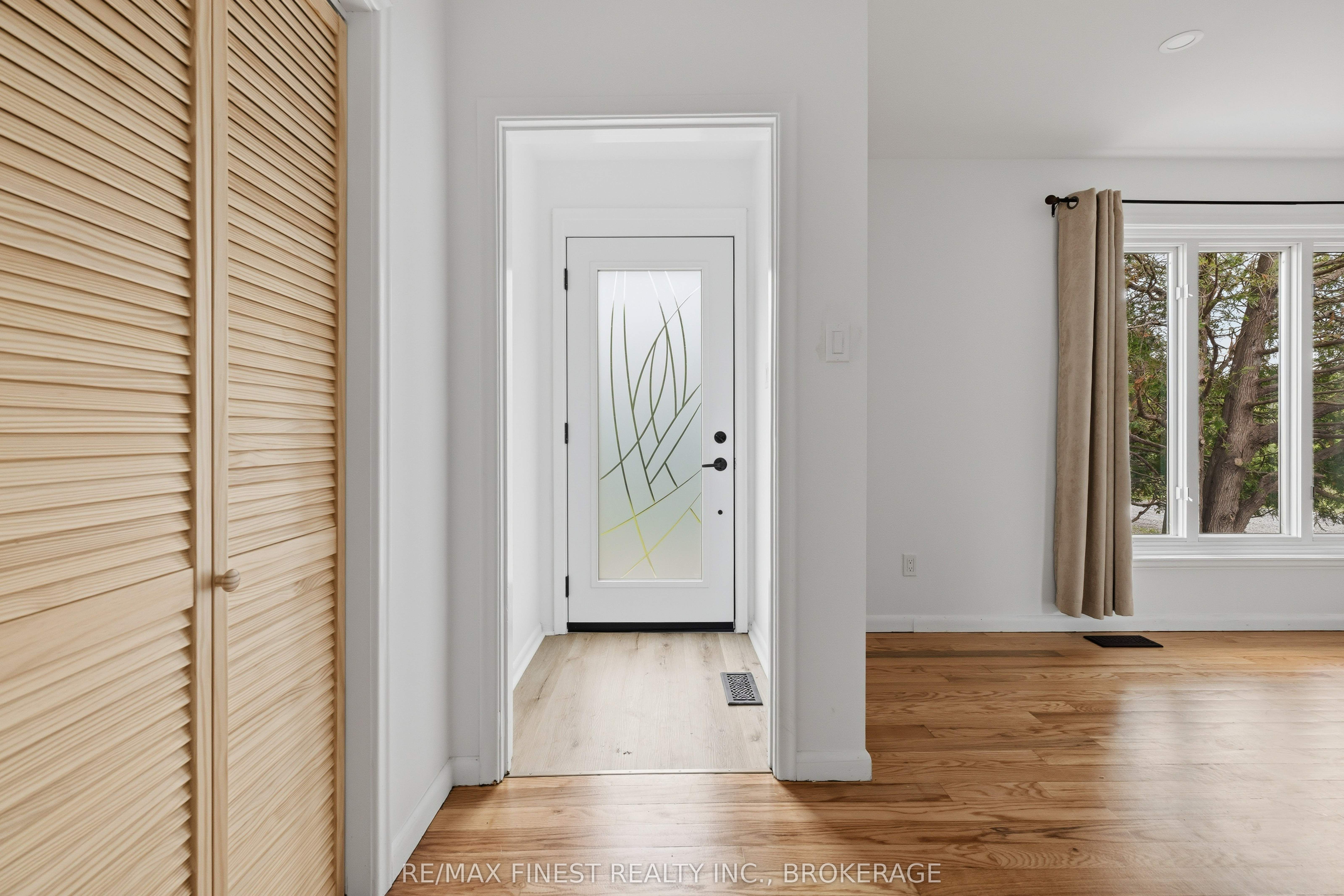 1604 Joyceville Road Property Photo 2
