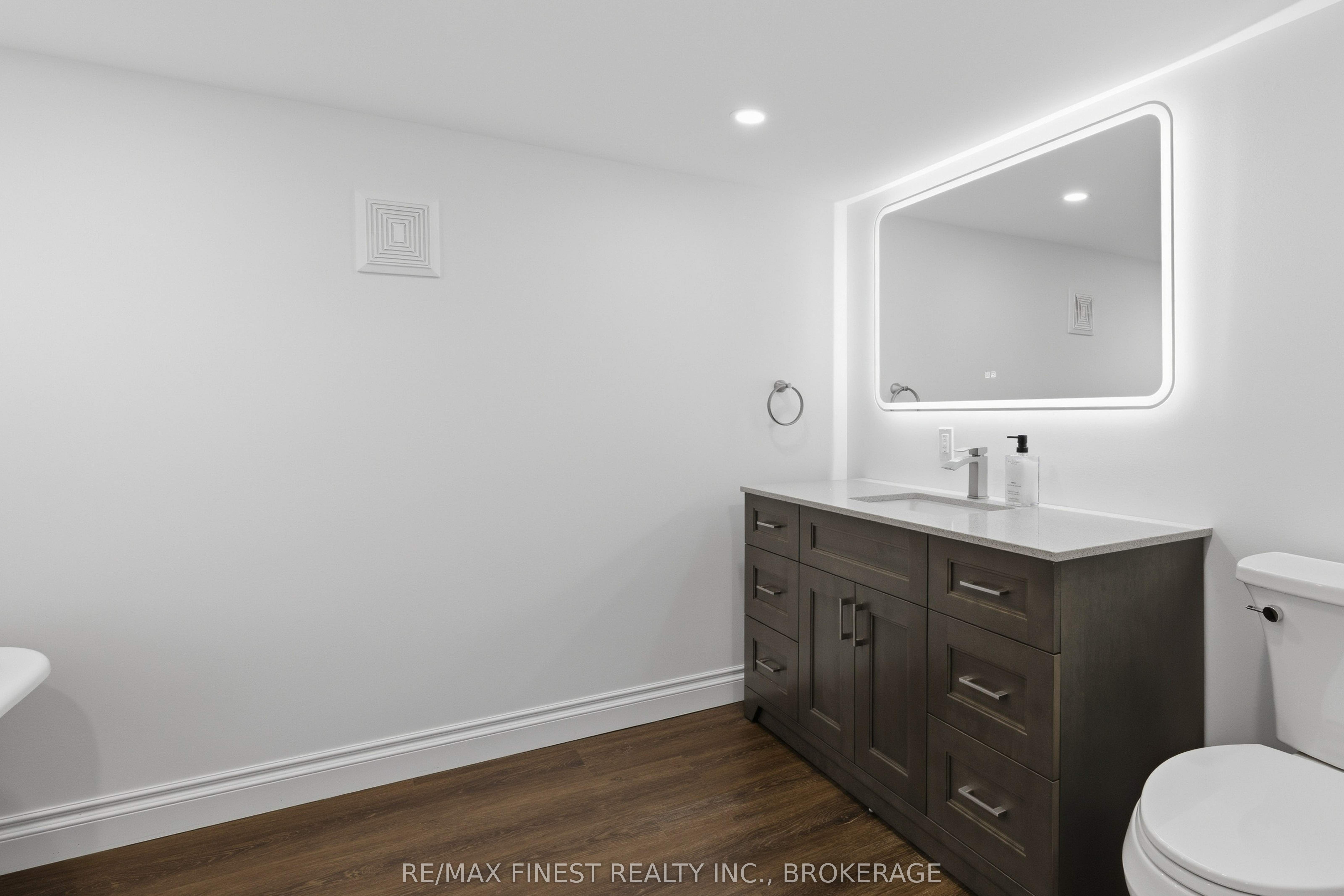 1604 Joyceville Road Property Photo 22