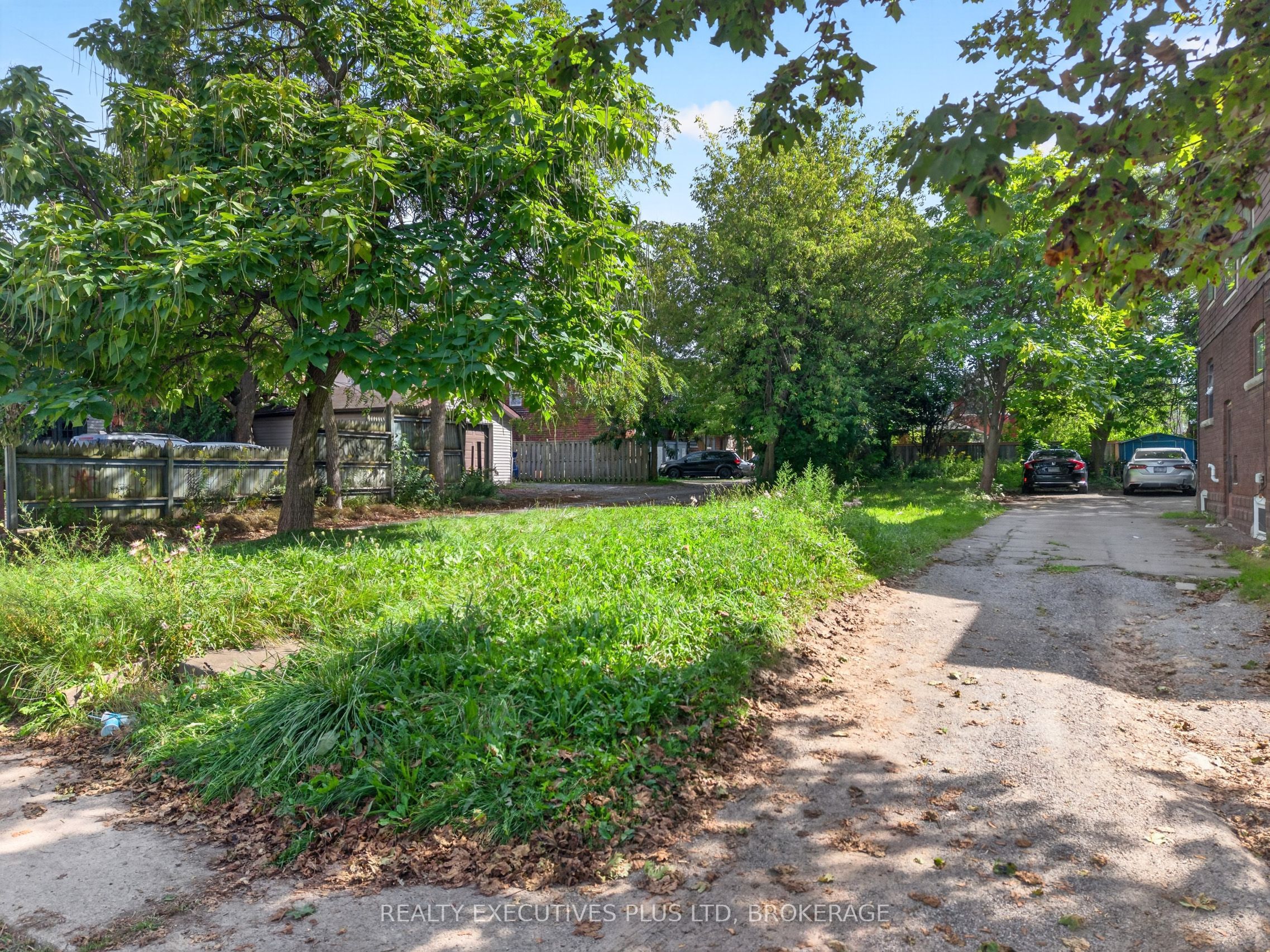 4840 Willmott Street Property Photo 5