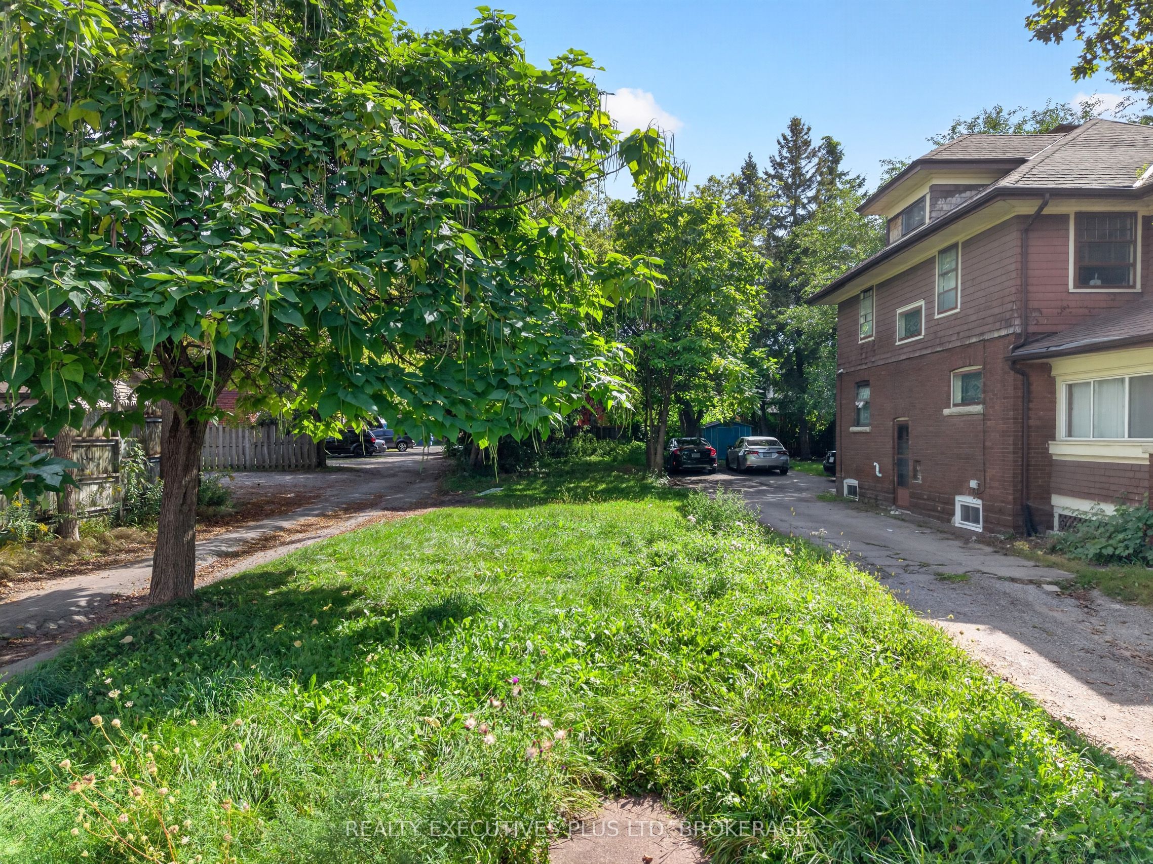 4840 Willmott Street Property Photo 6